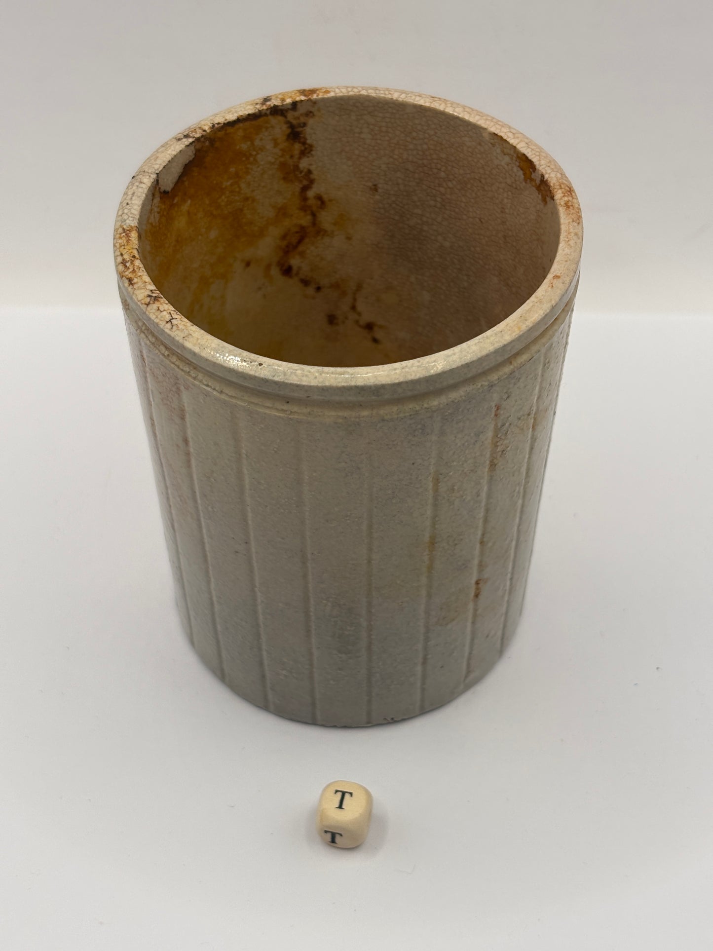 Old 1lb ribbed stoneware jam pot (T)