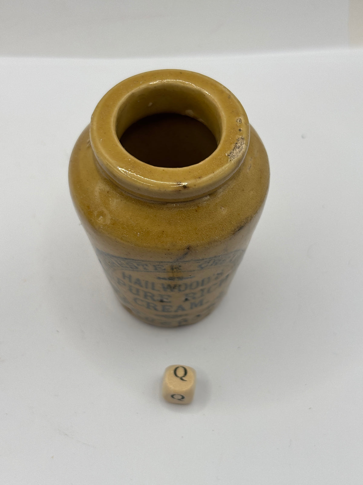 Old advertising cream pot, Hailwoods rich cream (Q)