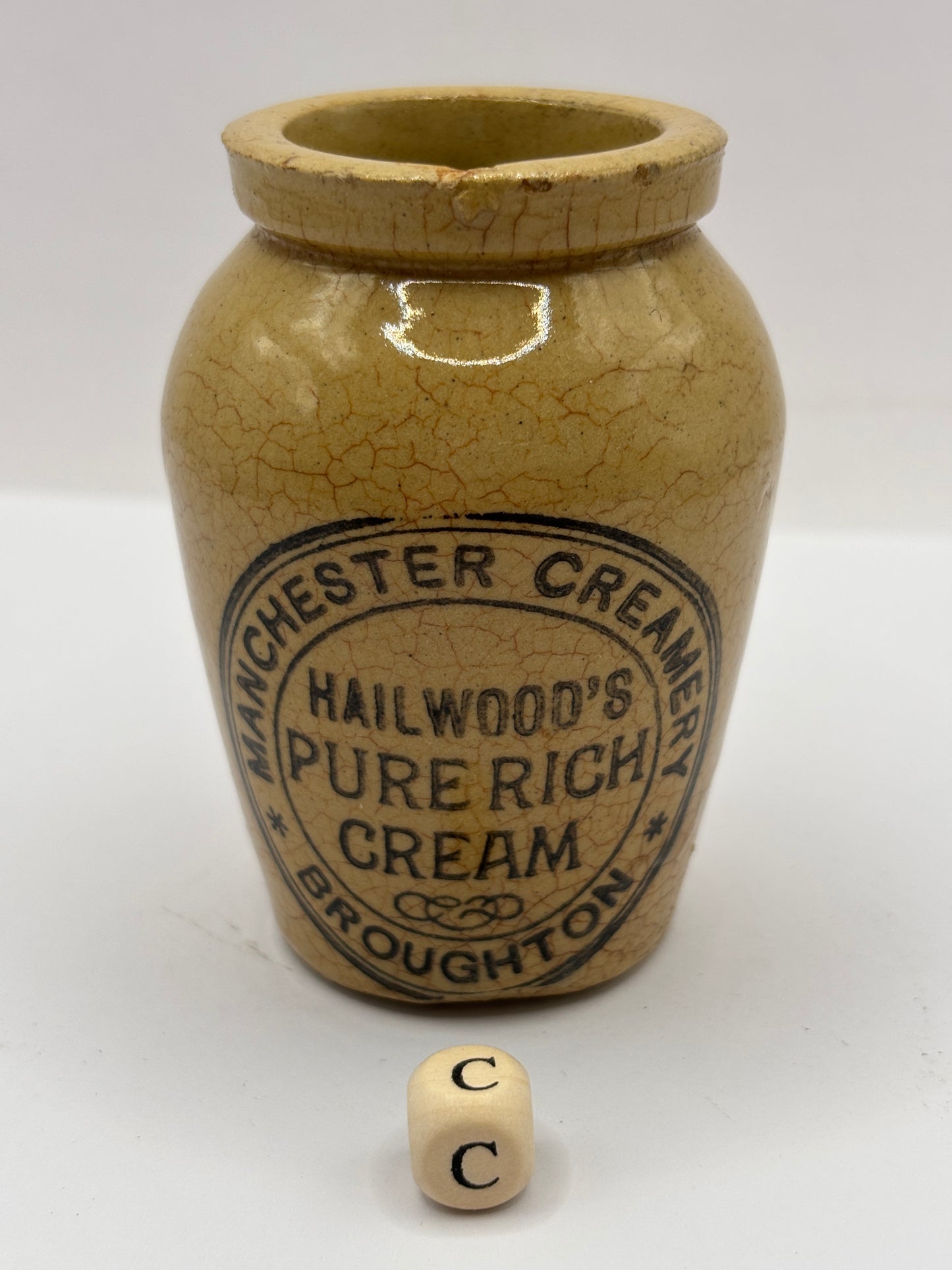 Old advertising cream pot, Manchester creamery Hailwoods cream (c) chipped
