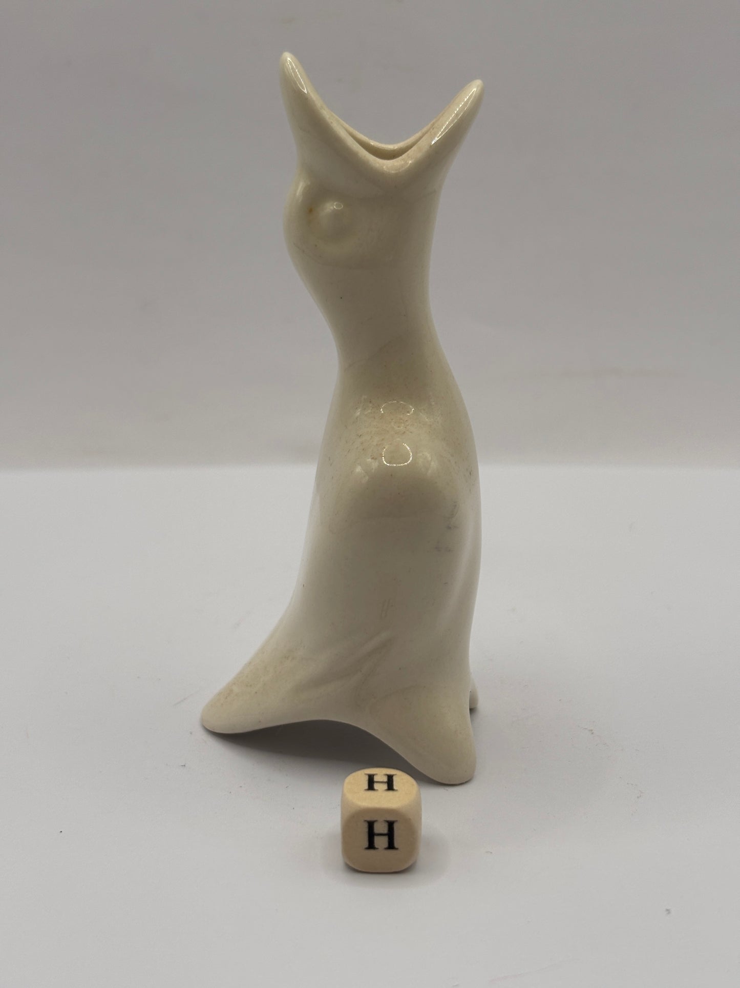 Old bird pie funnel (H) pie bird