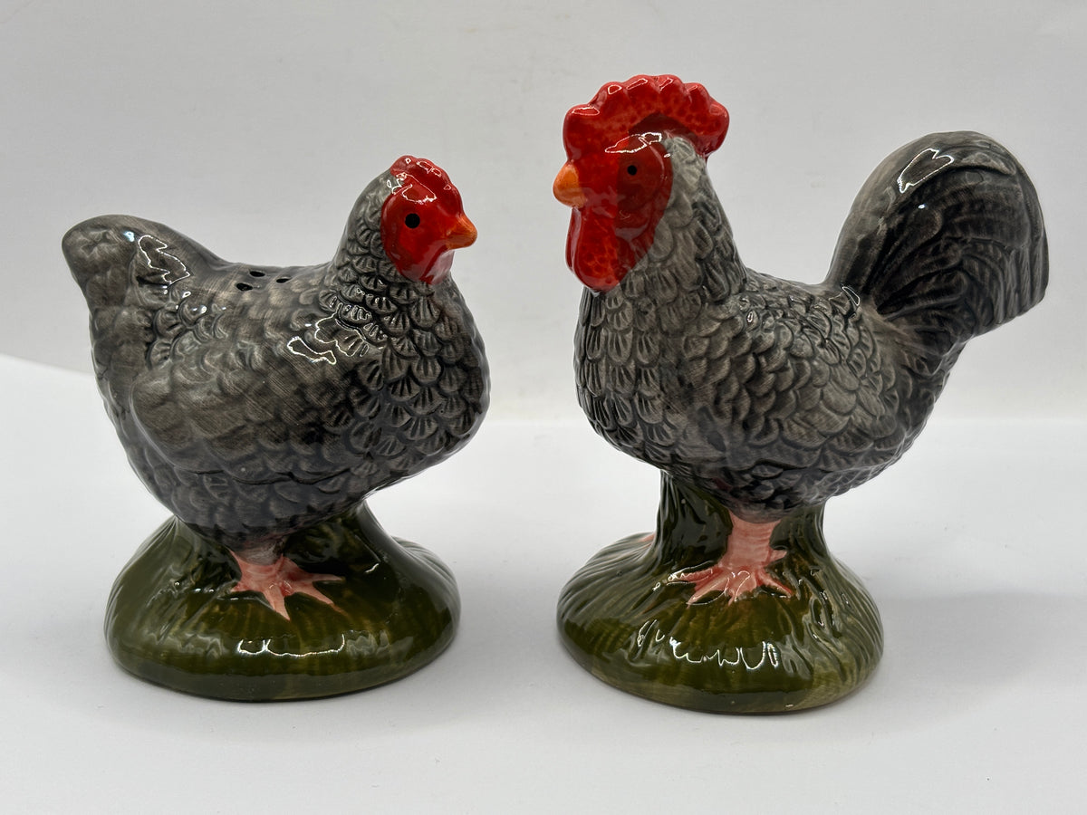 Vintage salt & pepper pots, chickens