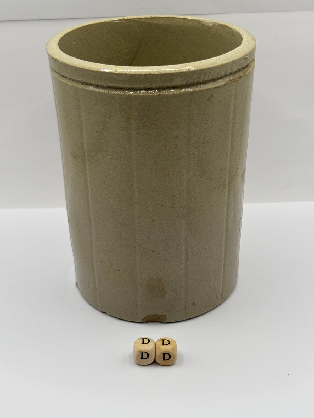 Old 2lb ribbed stoneware jam pot (DD)