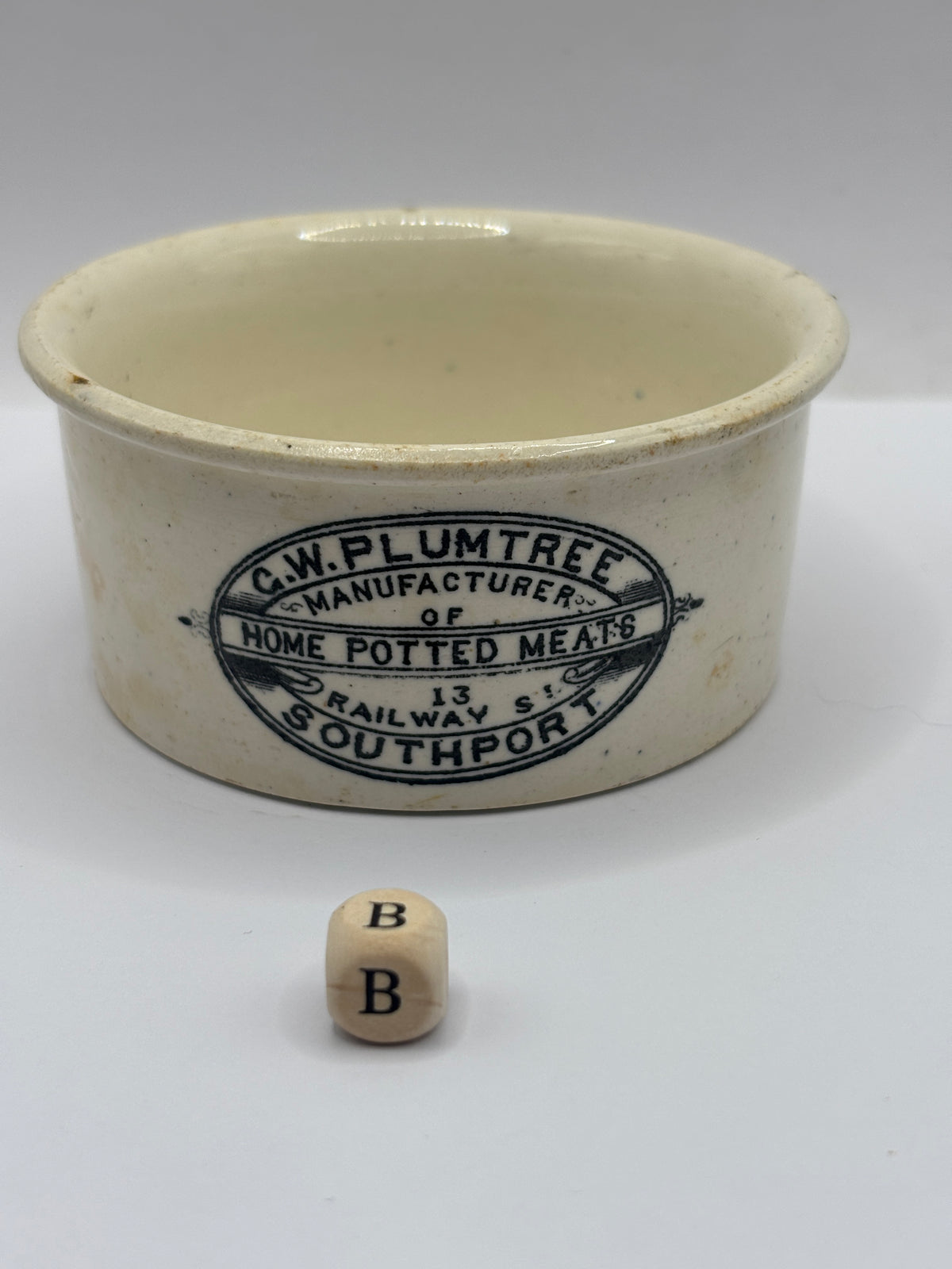 Old advertising meat paste pot, Plumtree home potted meats (B)