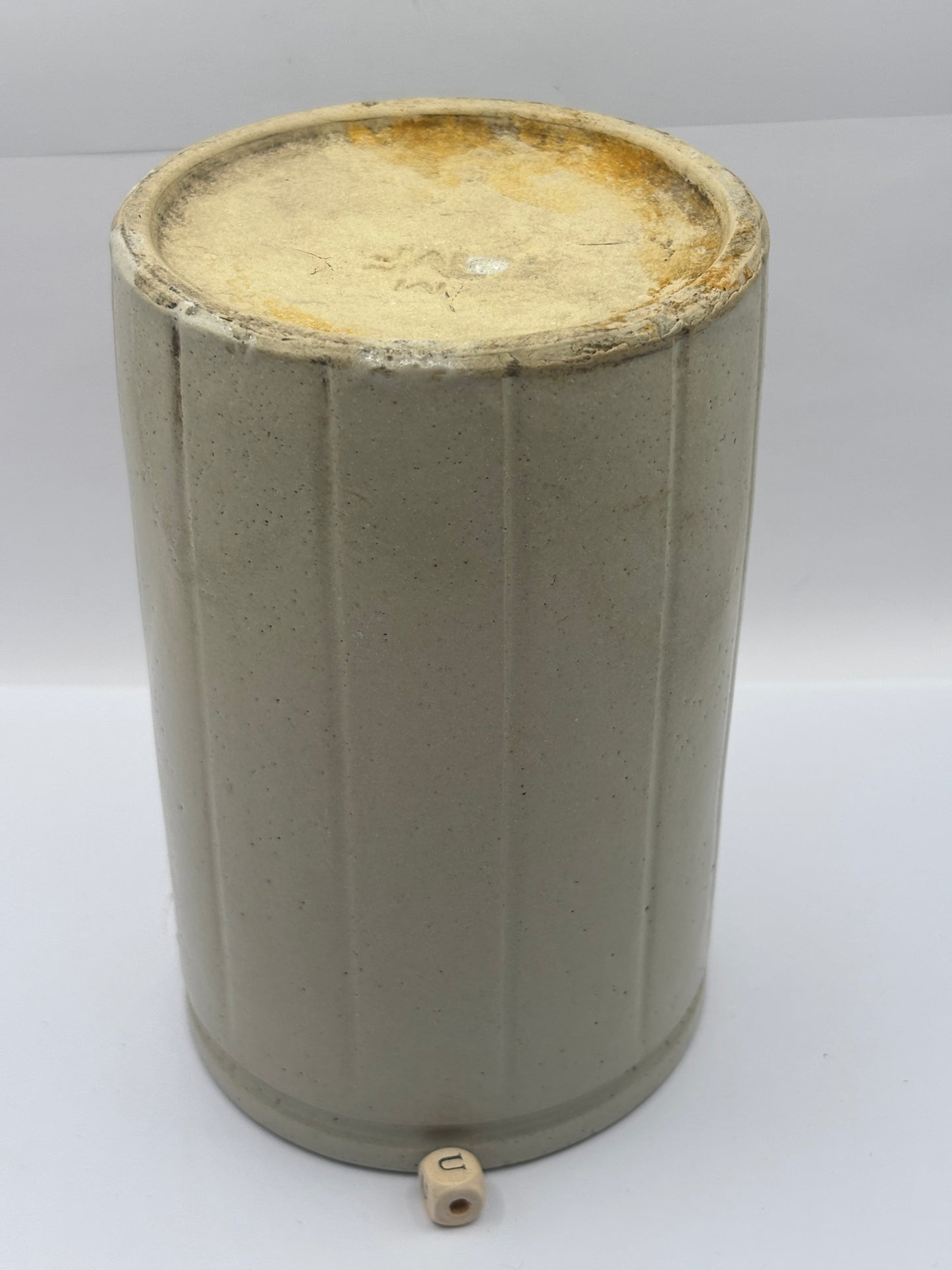 Old large 3lb ribbed stoneware jam pot (u)