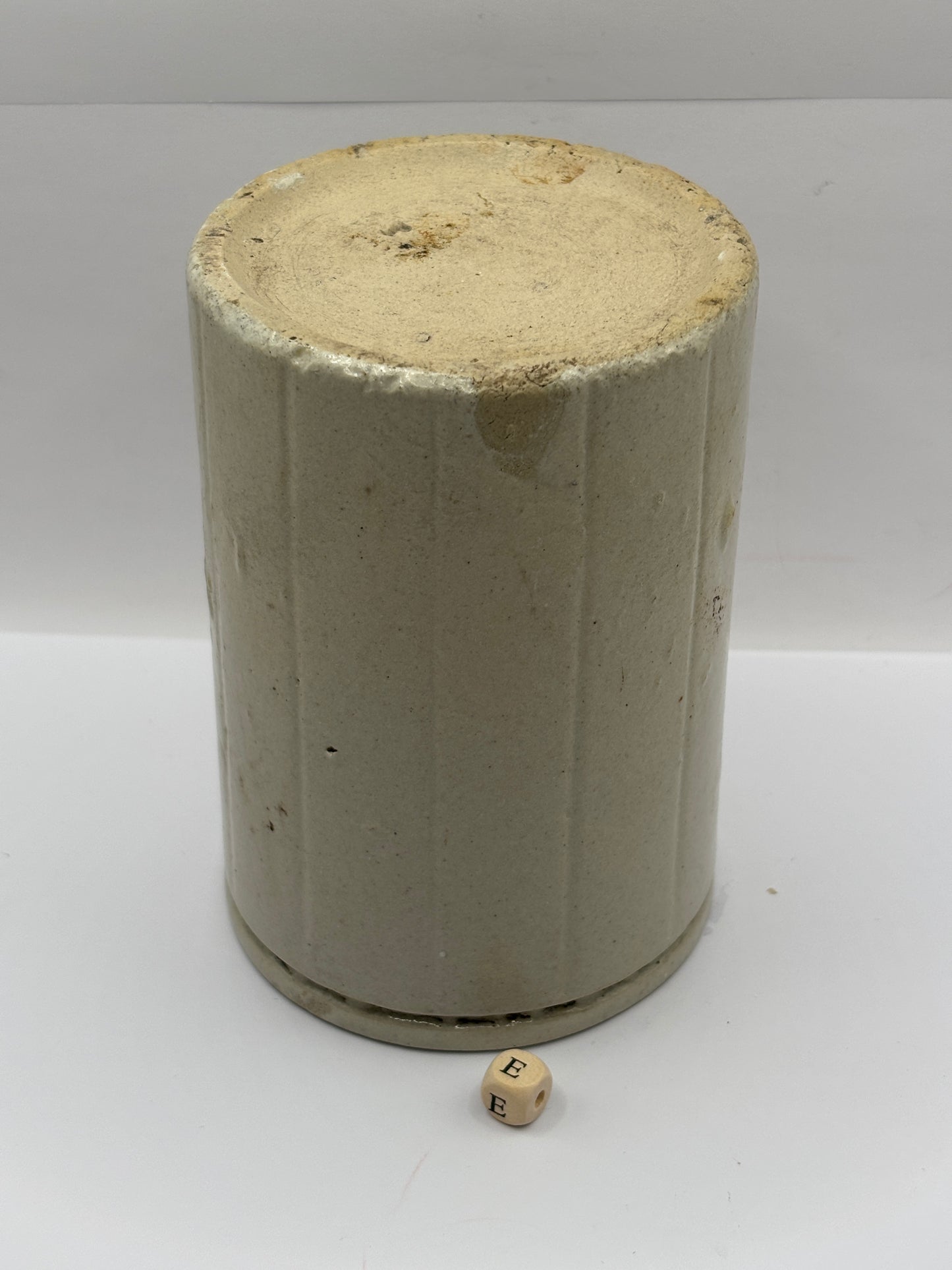 Old 2lb ribbed stoneware jam pot (e)