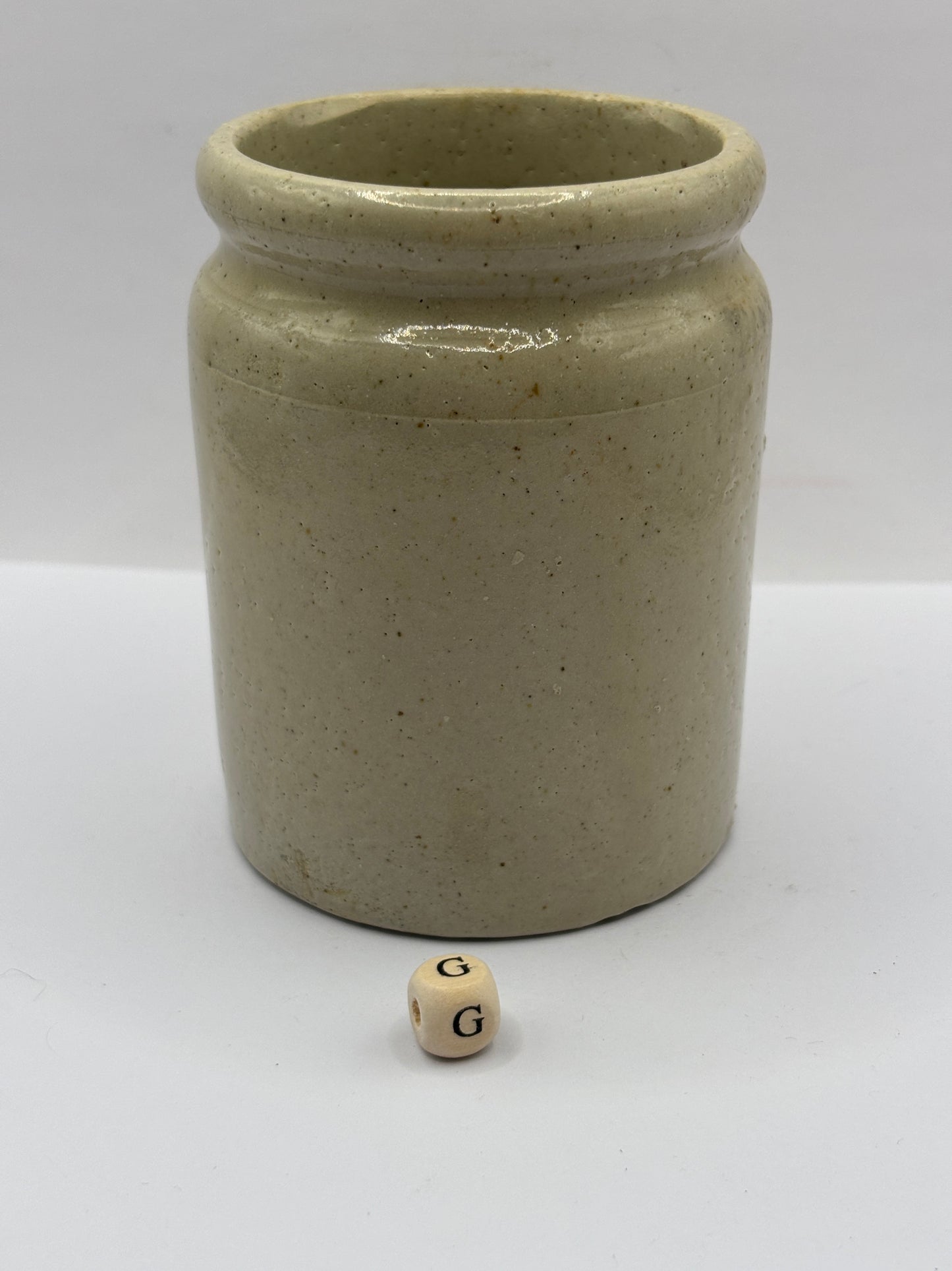 Old 1lb rolled top stoneware jam pot (G)