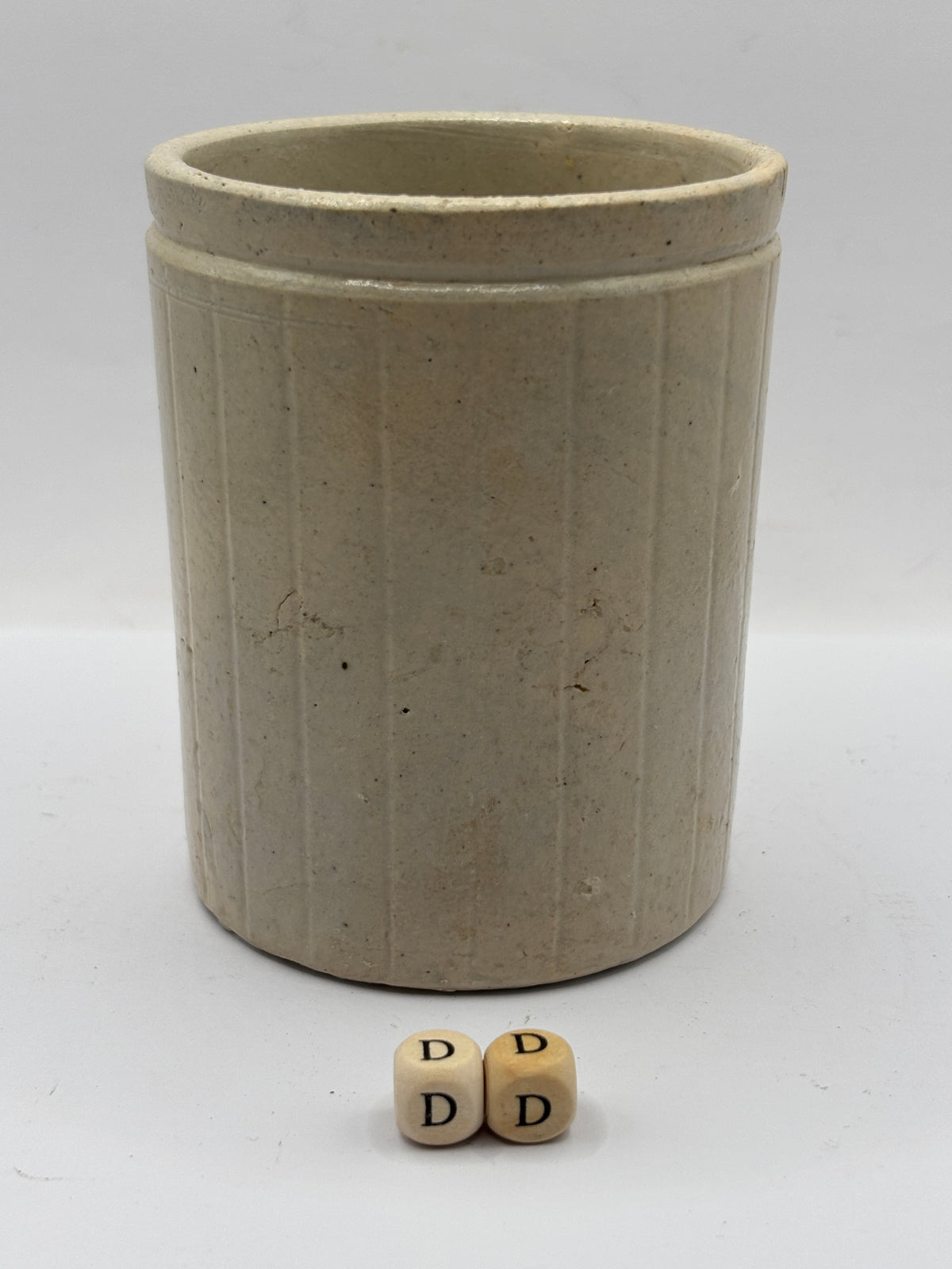 Old 1lb ribbed stoneware jam pot (DD)