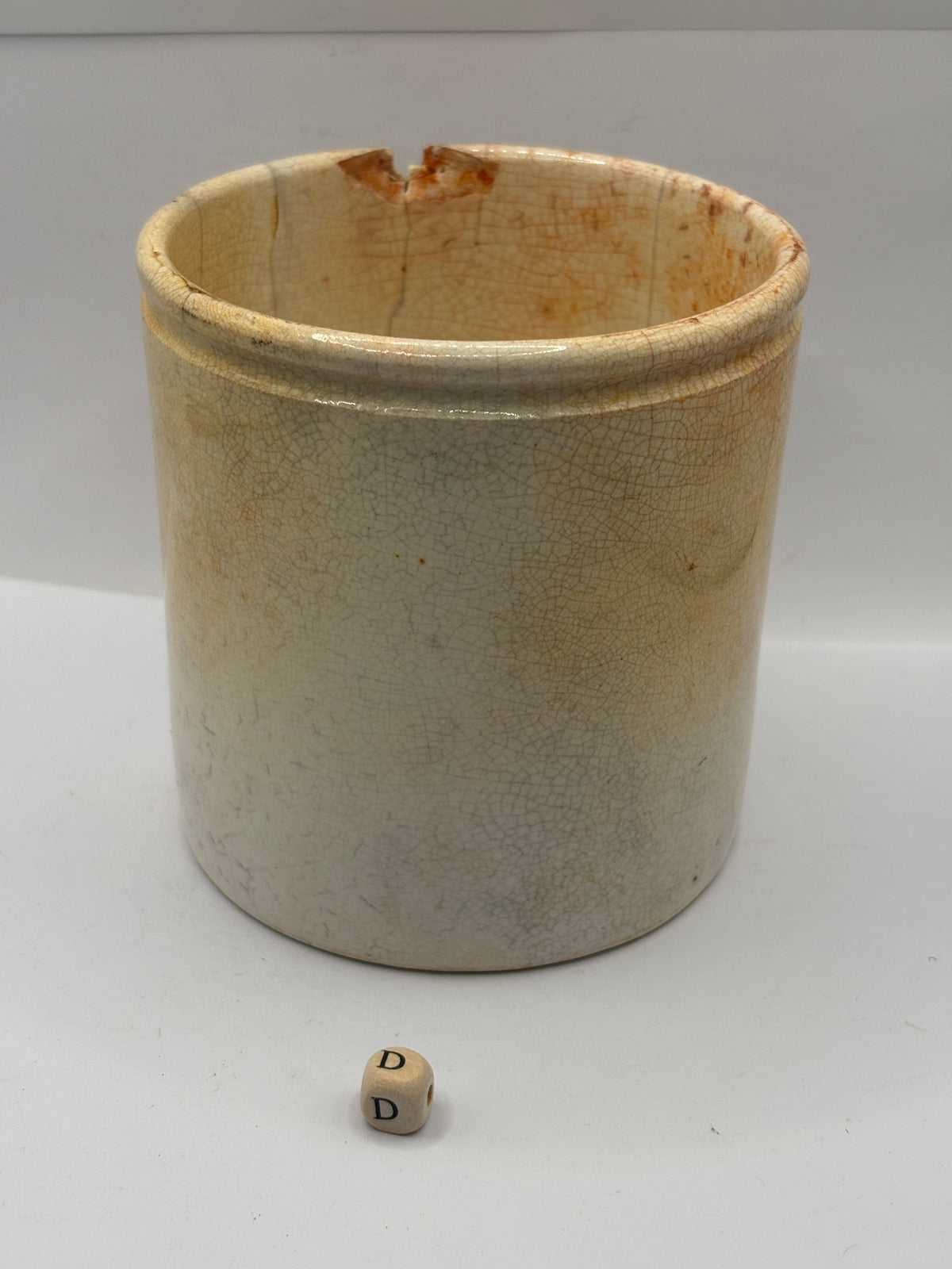 Old 2lb stoneware marmalade pot, James Keiller Dundee marmalade (D) damaged