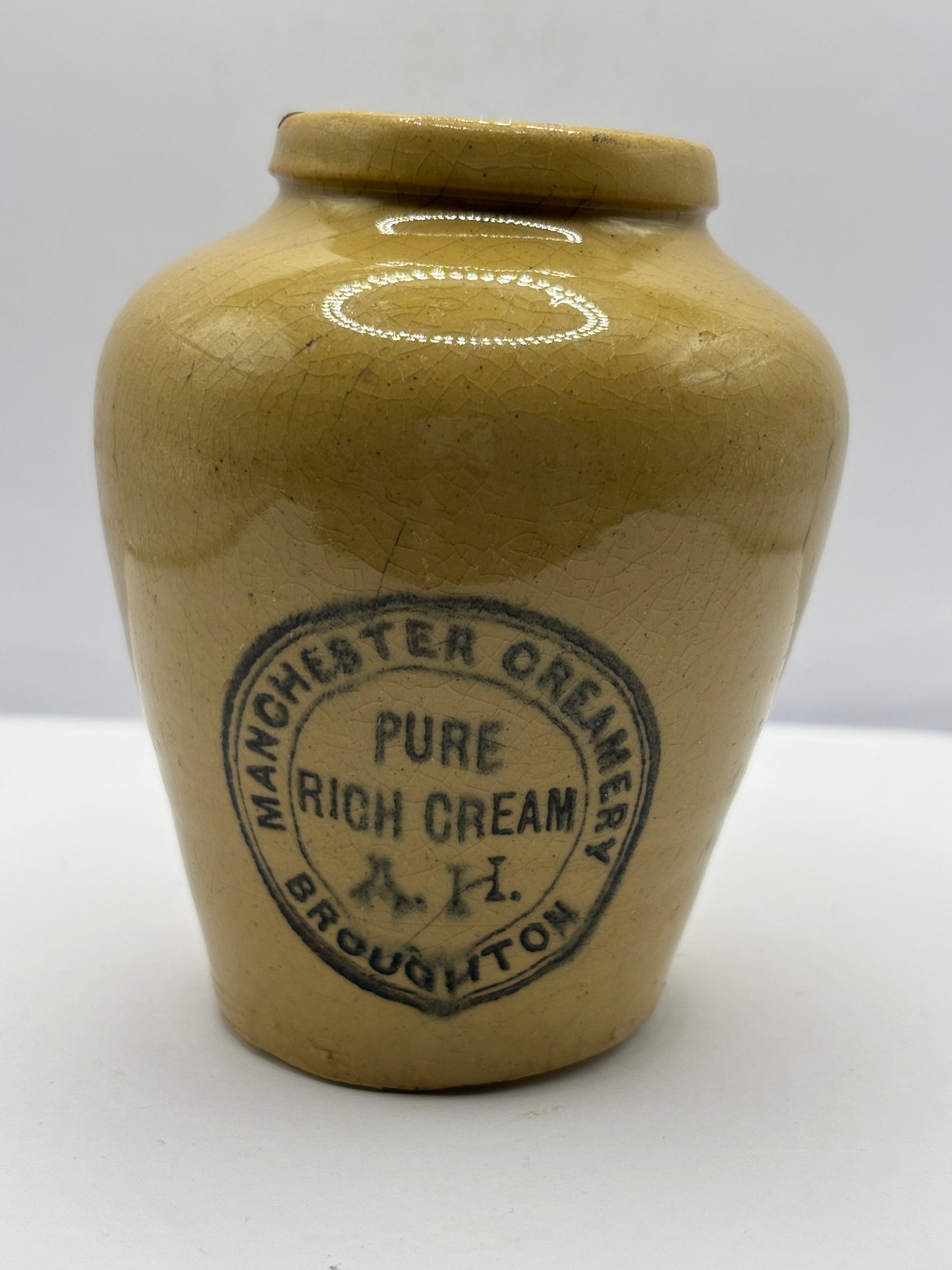 Old Manchester advertising cream pot, pure rich cream