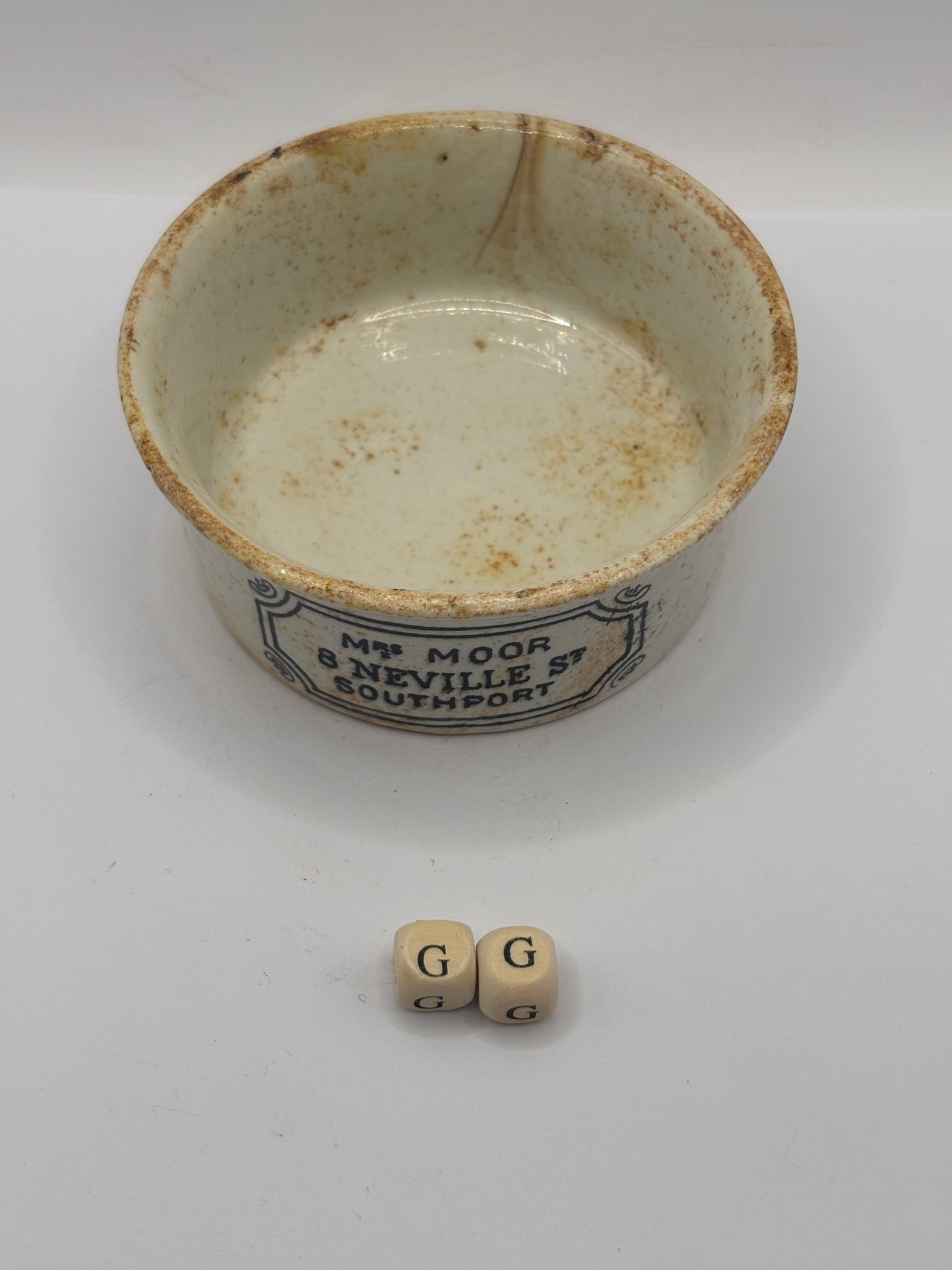 Old Mrs moors advertising meat paste pot (GG)