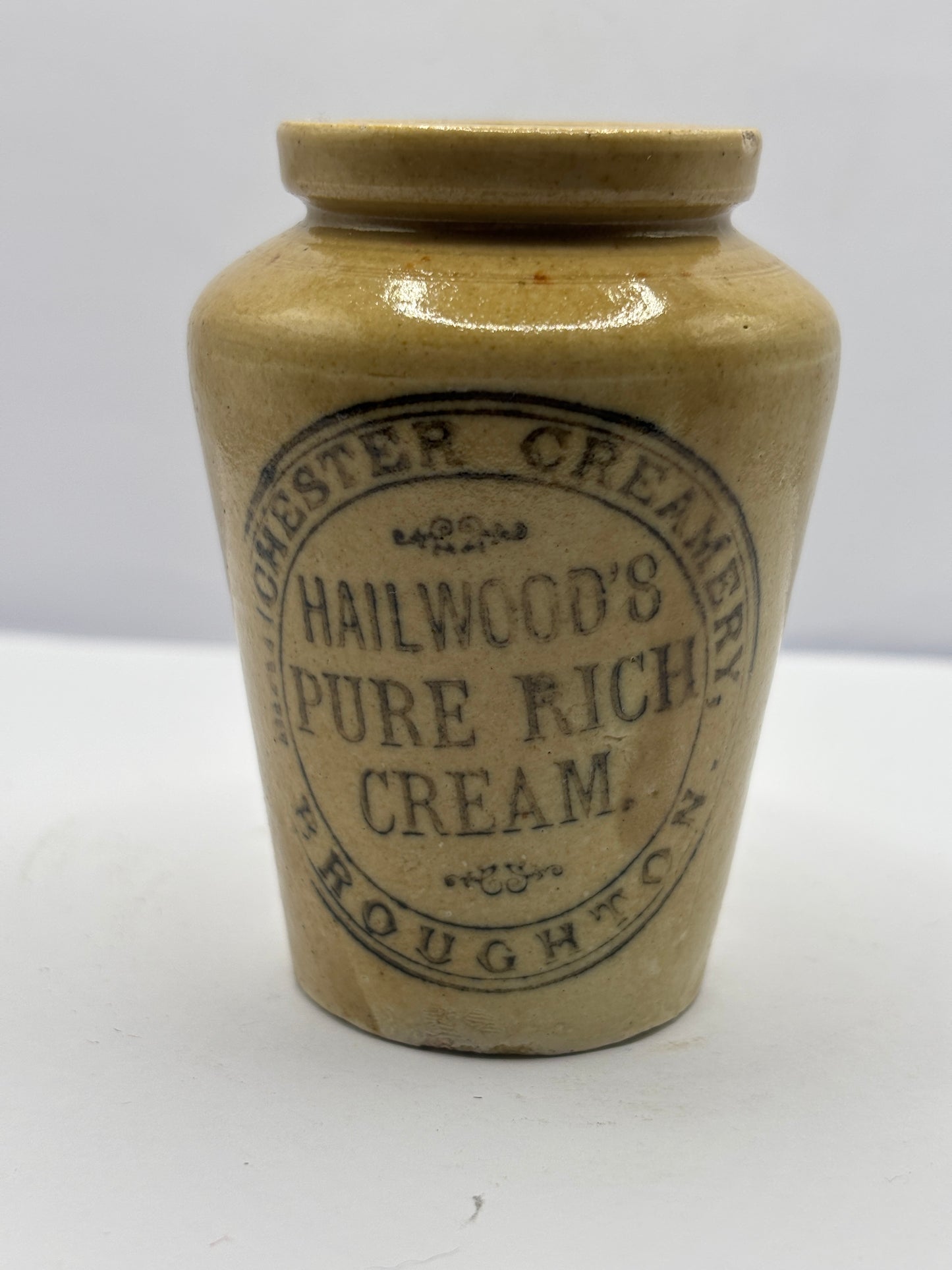Old Manchester advertising cream pot, Hailwoods cream