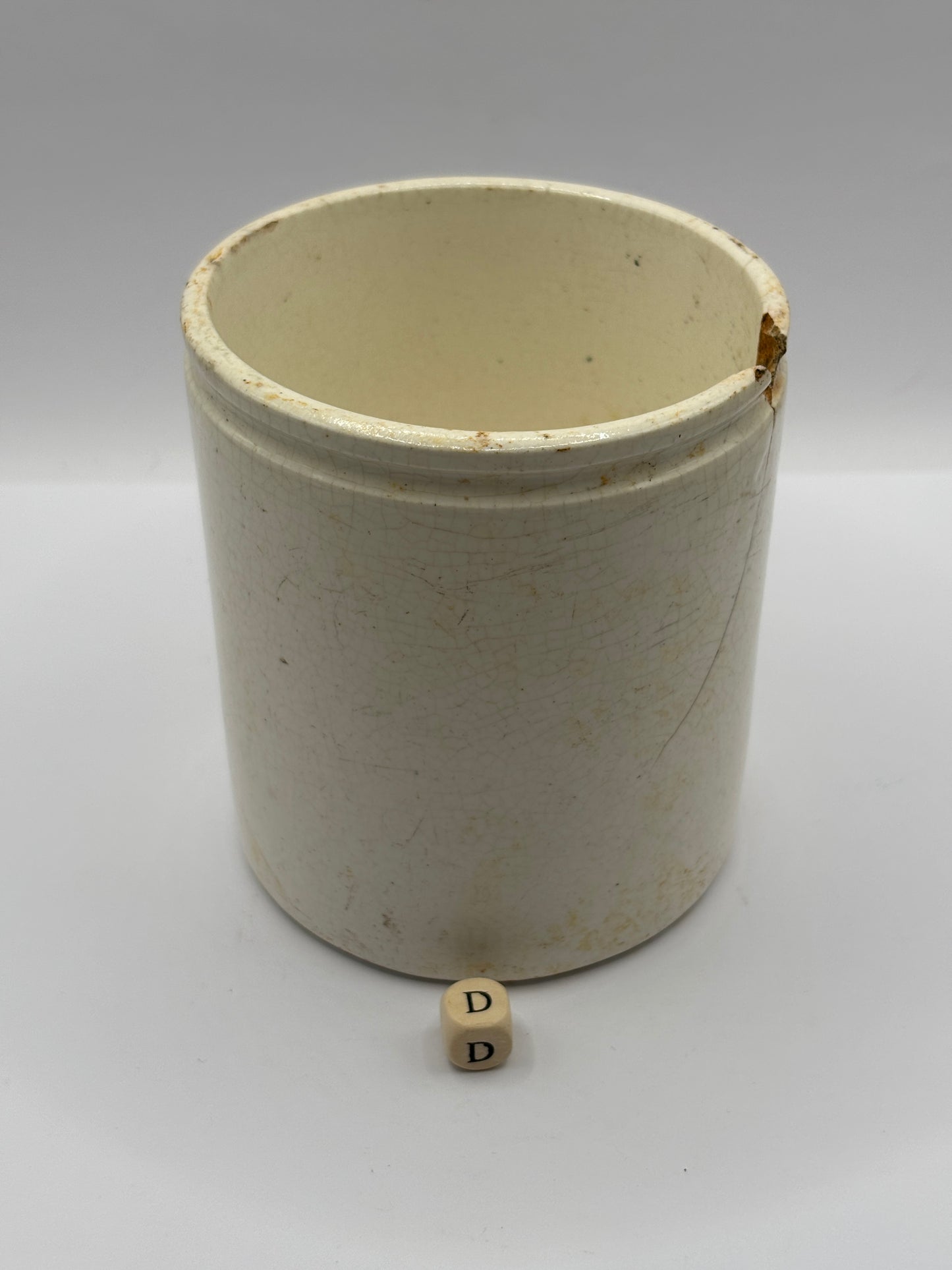 Old 1lb James Keiller Dundee marmalade jar. Damaged (D)