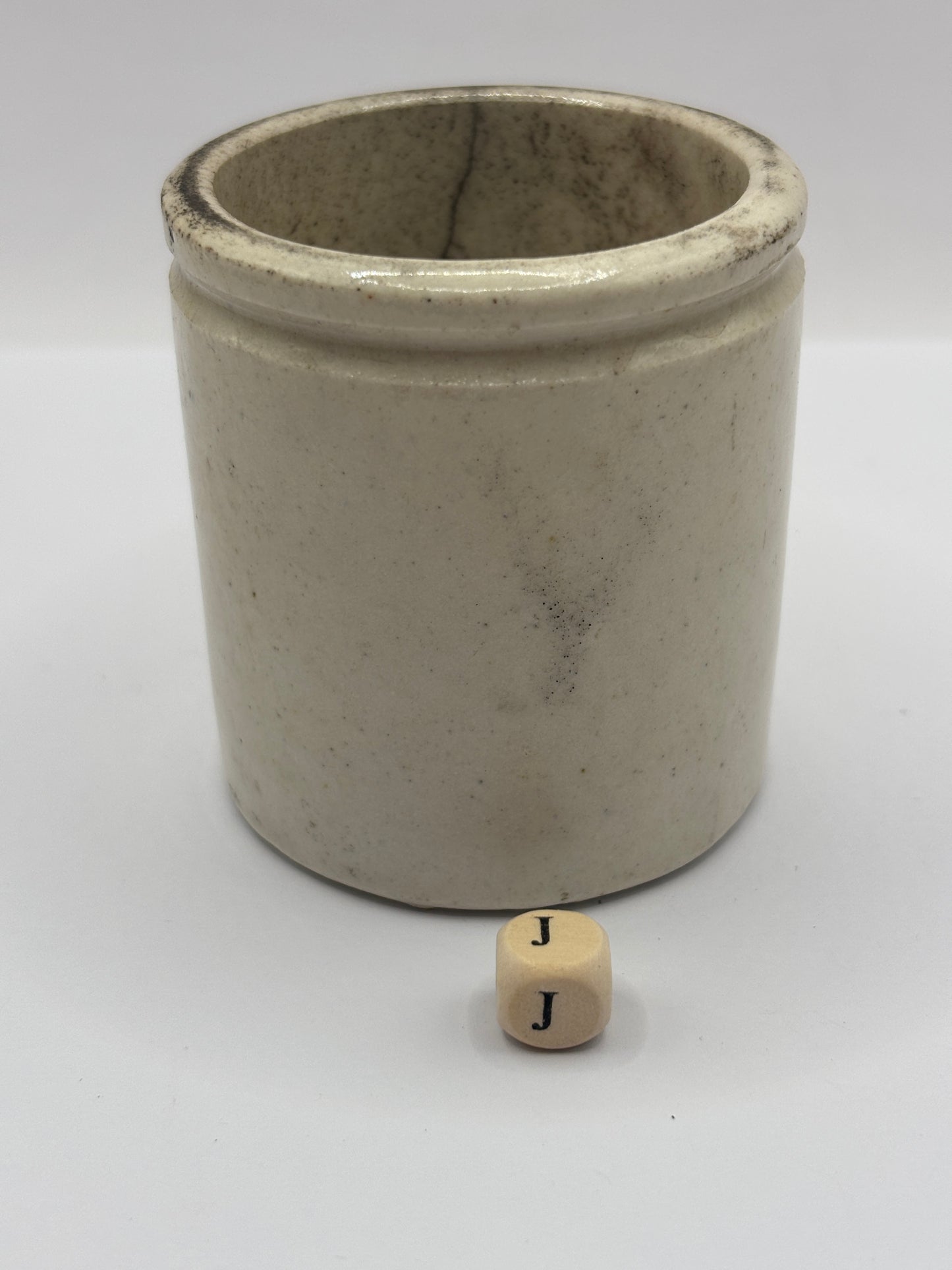 Old small chunky stoneware pot (J)