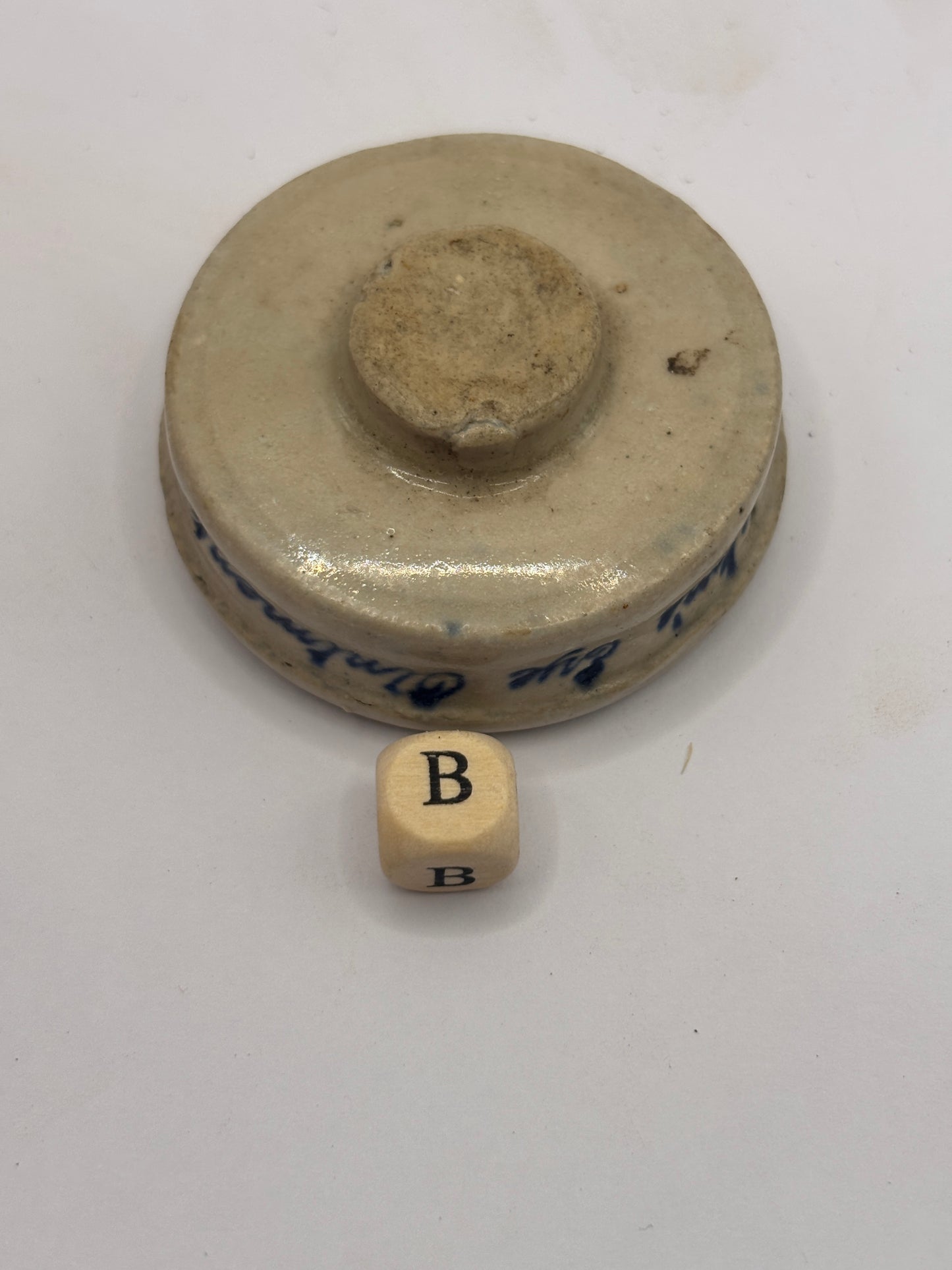 Old Singletons stoneware eye ointment (B)