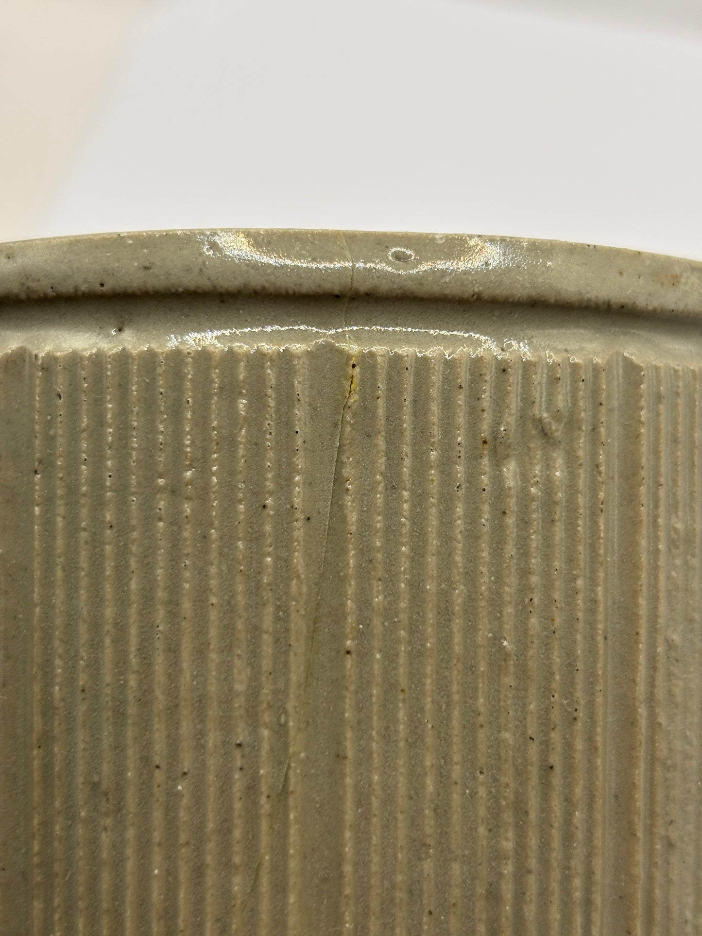 Old 2lb ribbed stoneware jam pot (Q)