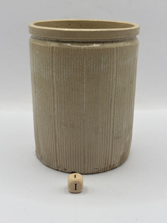 Old 1lb ribbed stoneware jam pot (i)