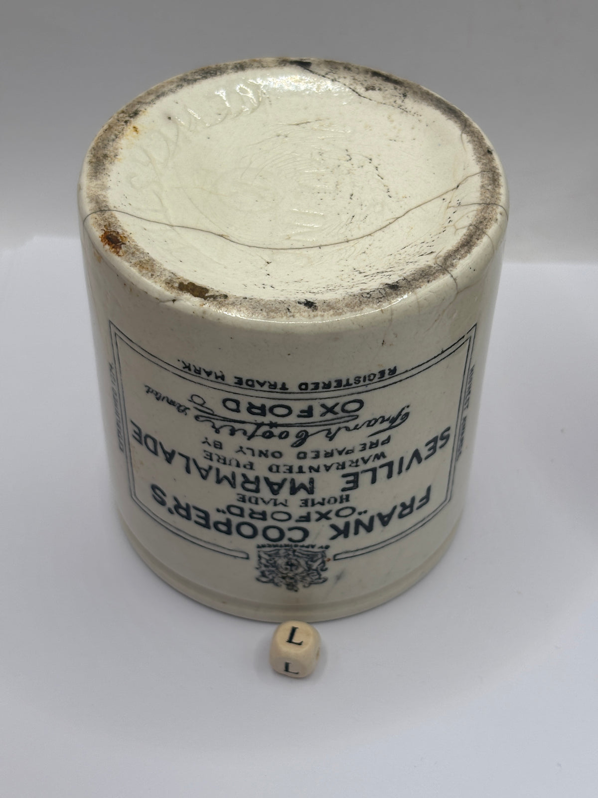 Old 1lb stoneware marmalade pot, Frank Coopers. Hairline (L)