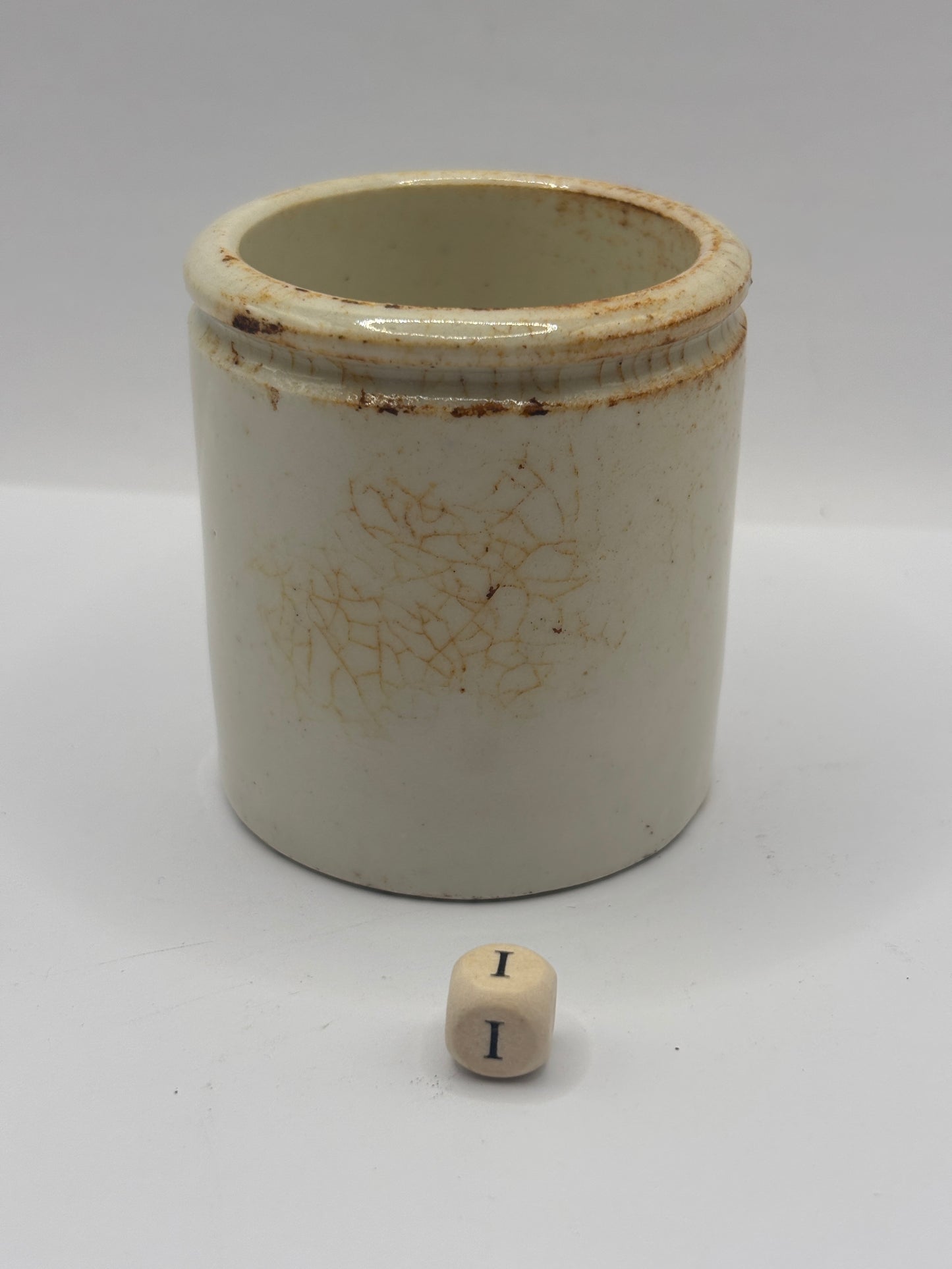Old chunky stoneware pot (i)