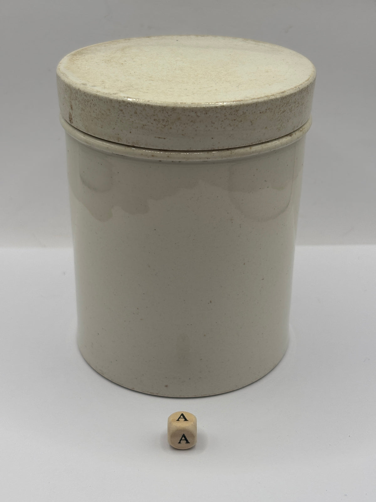Old plain white stoneware apothecary jar & lid (a)