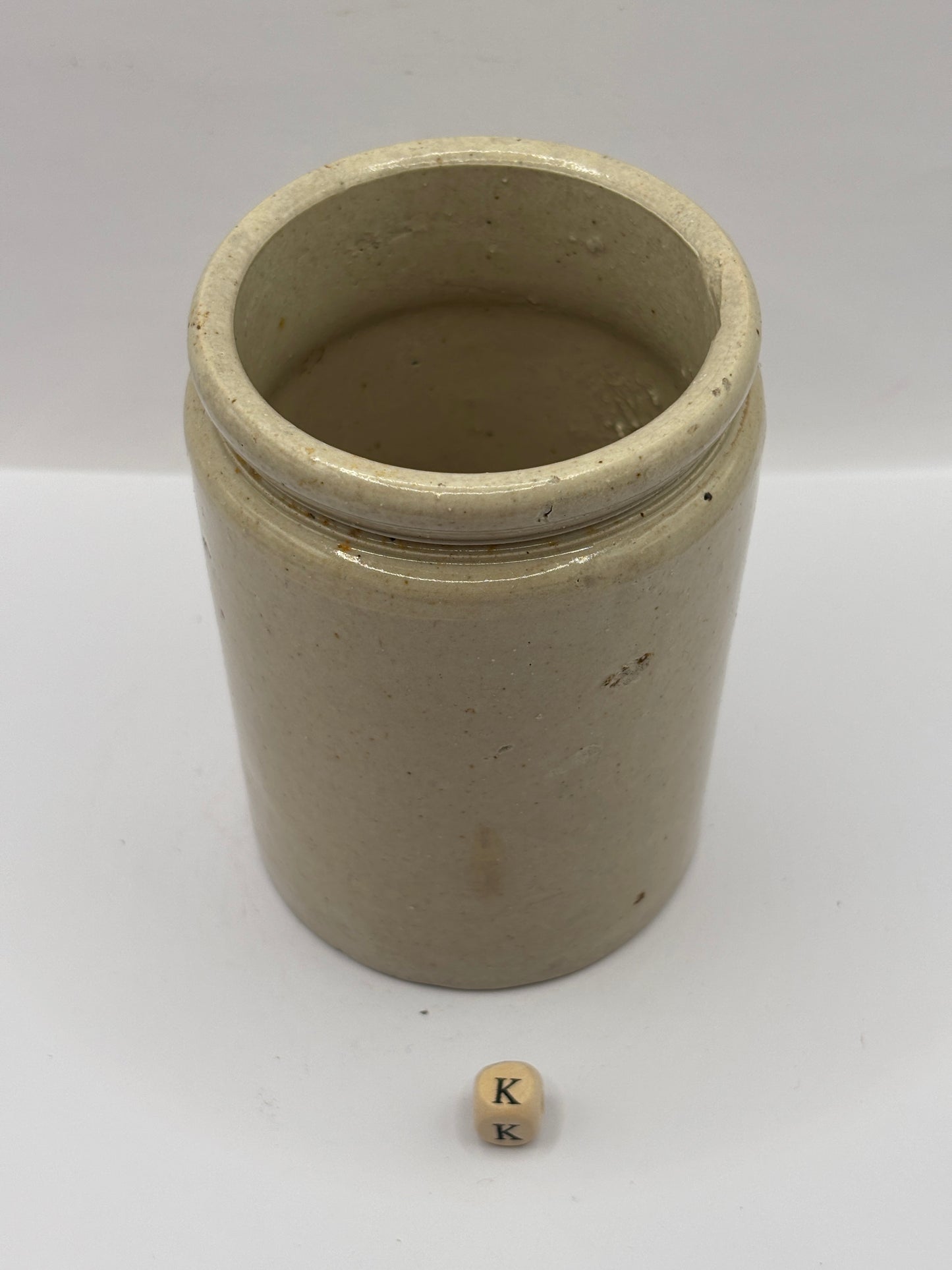 Old 1lb rolled top stoneware jam pot (k)