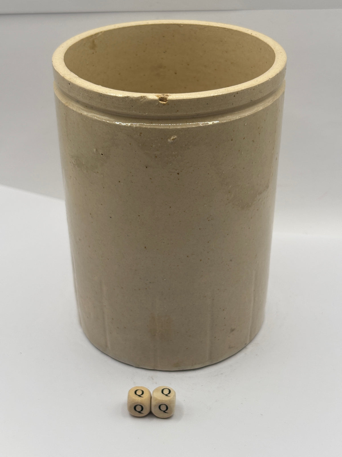 Old 2lb ribbed stoneware jam pot (QQ)