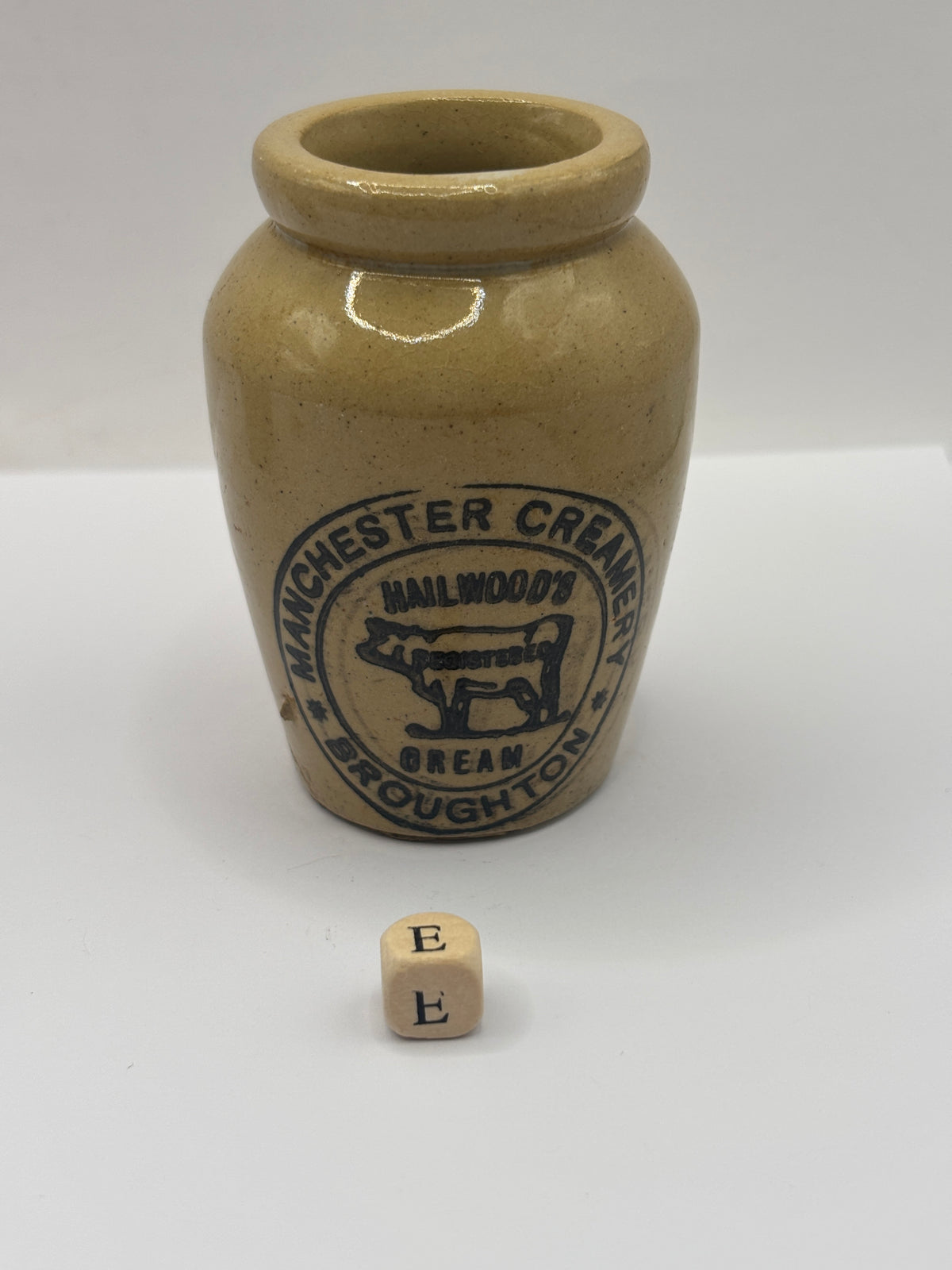 Old advertising cream pot, Hailwoods Manchester (e)