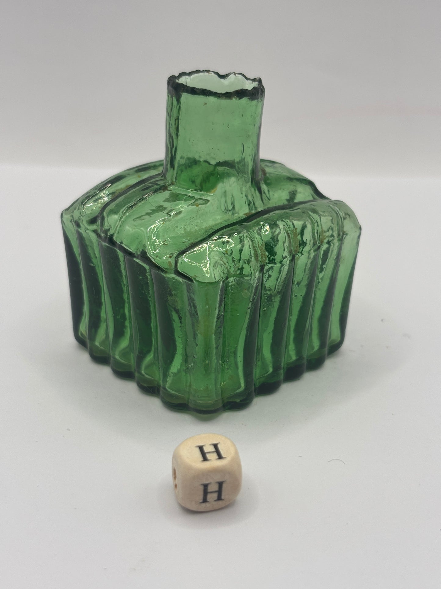 Old green glass ink bottle, inkwell, penny ink (H)