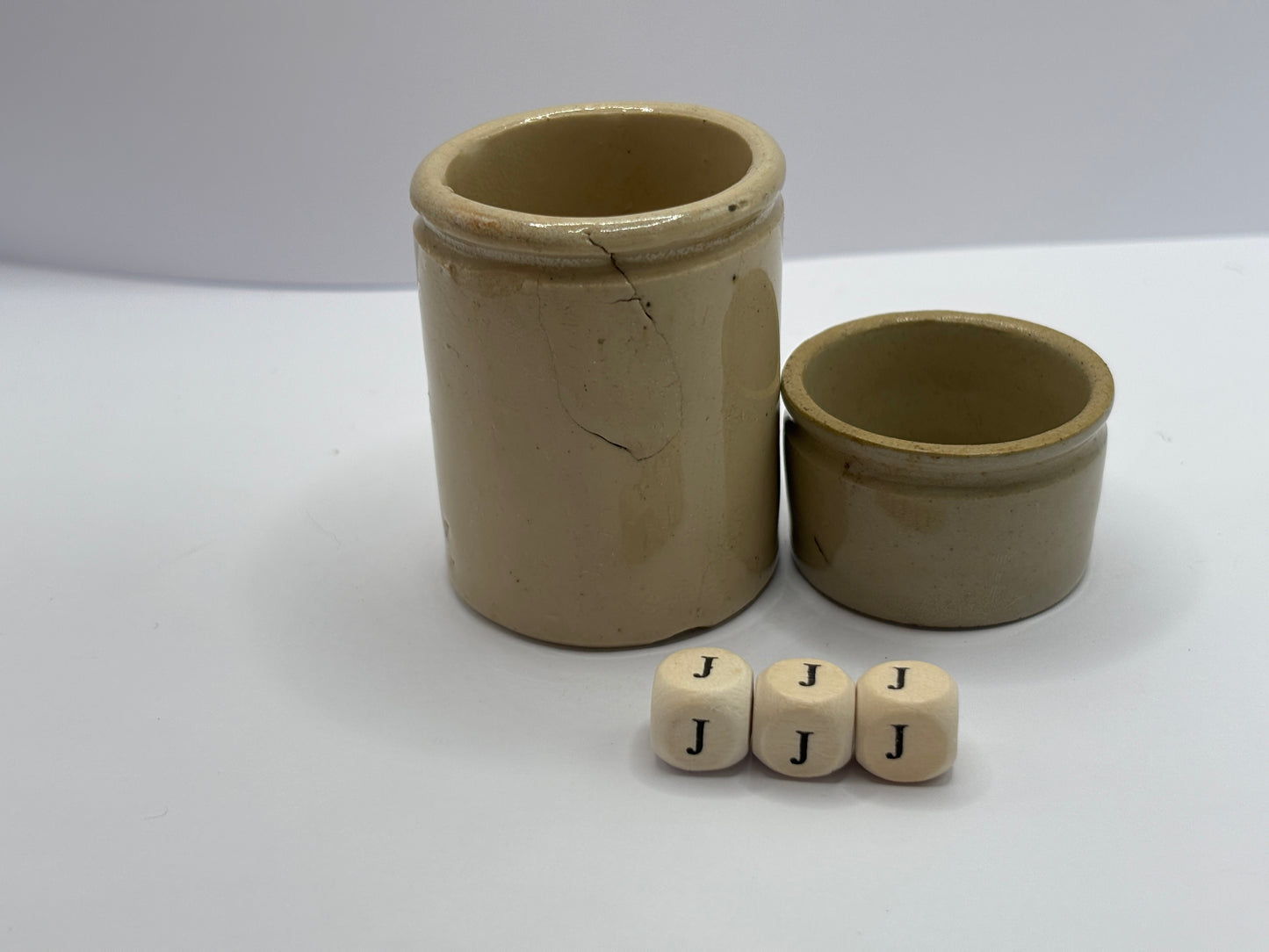 2 small stoneware pots (JJJ)