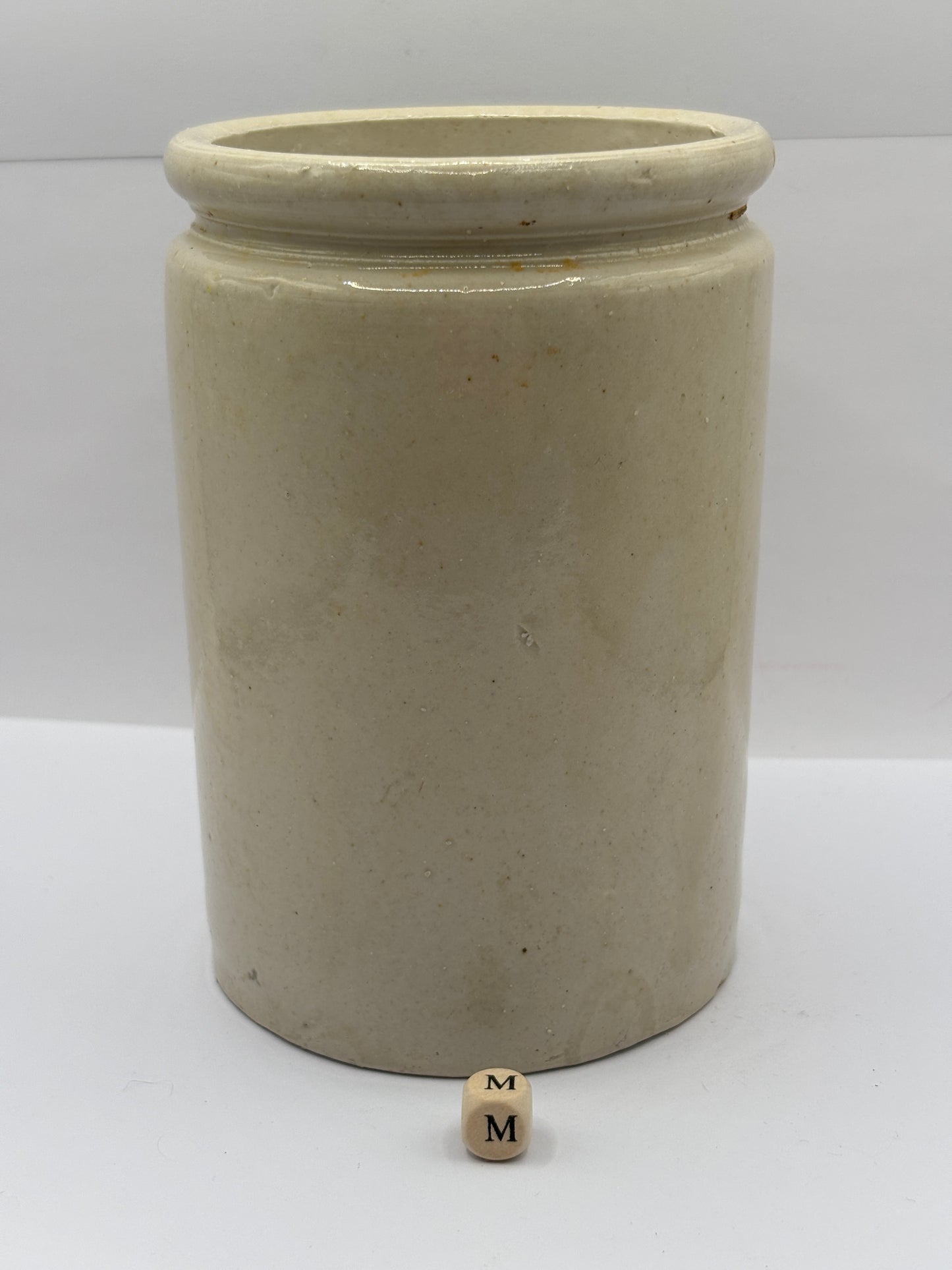Old 2lb rolled top stoneware jam pot (m)
