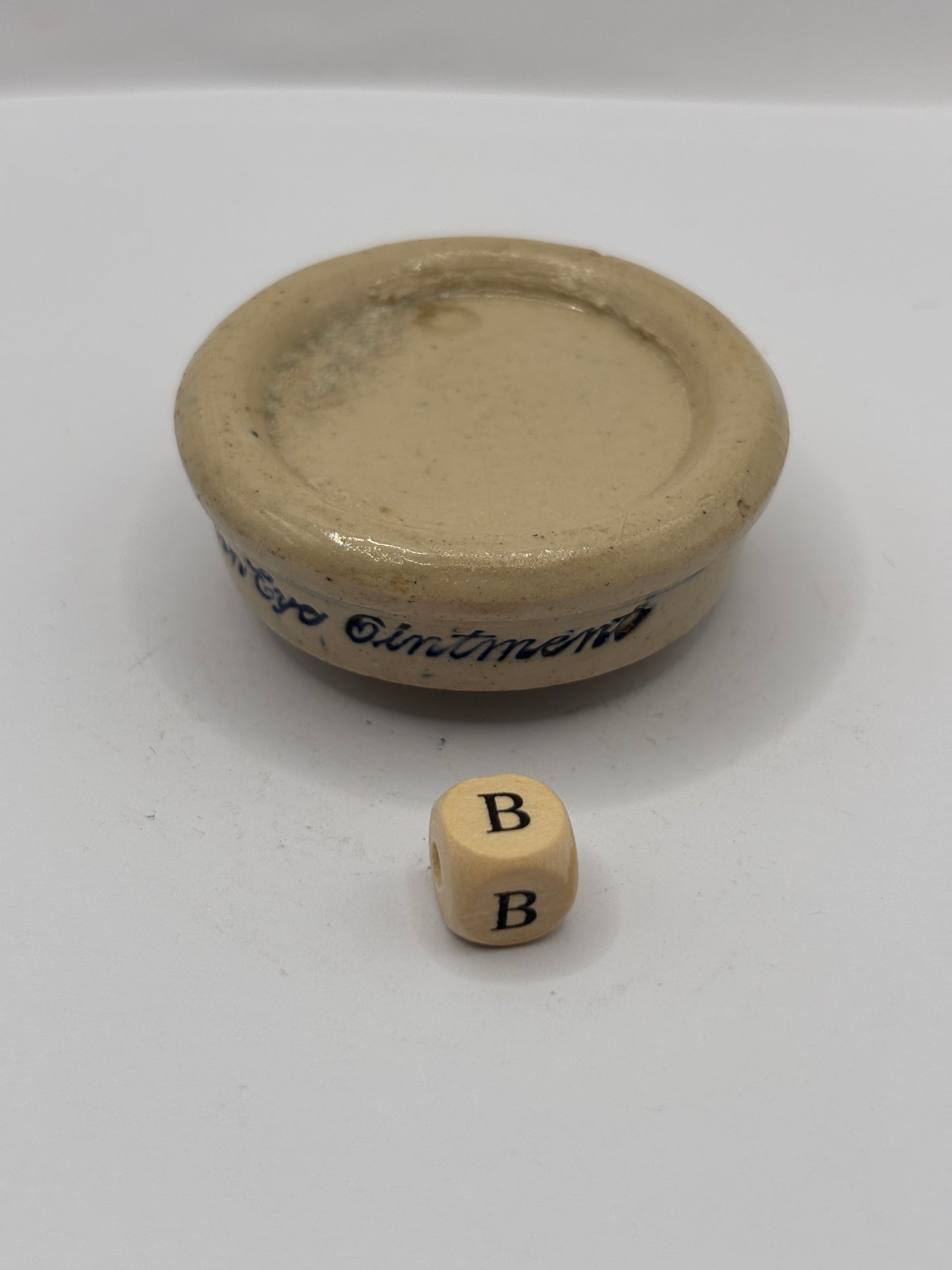 Old Singletons stoneware eye ointment (B)