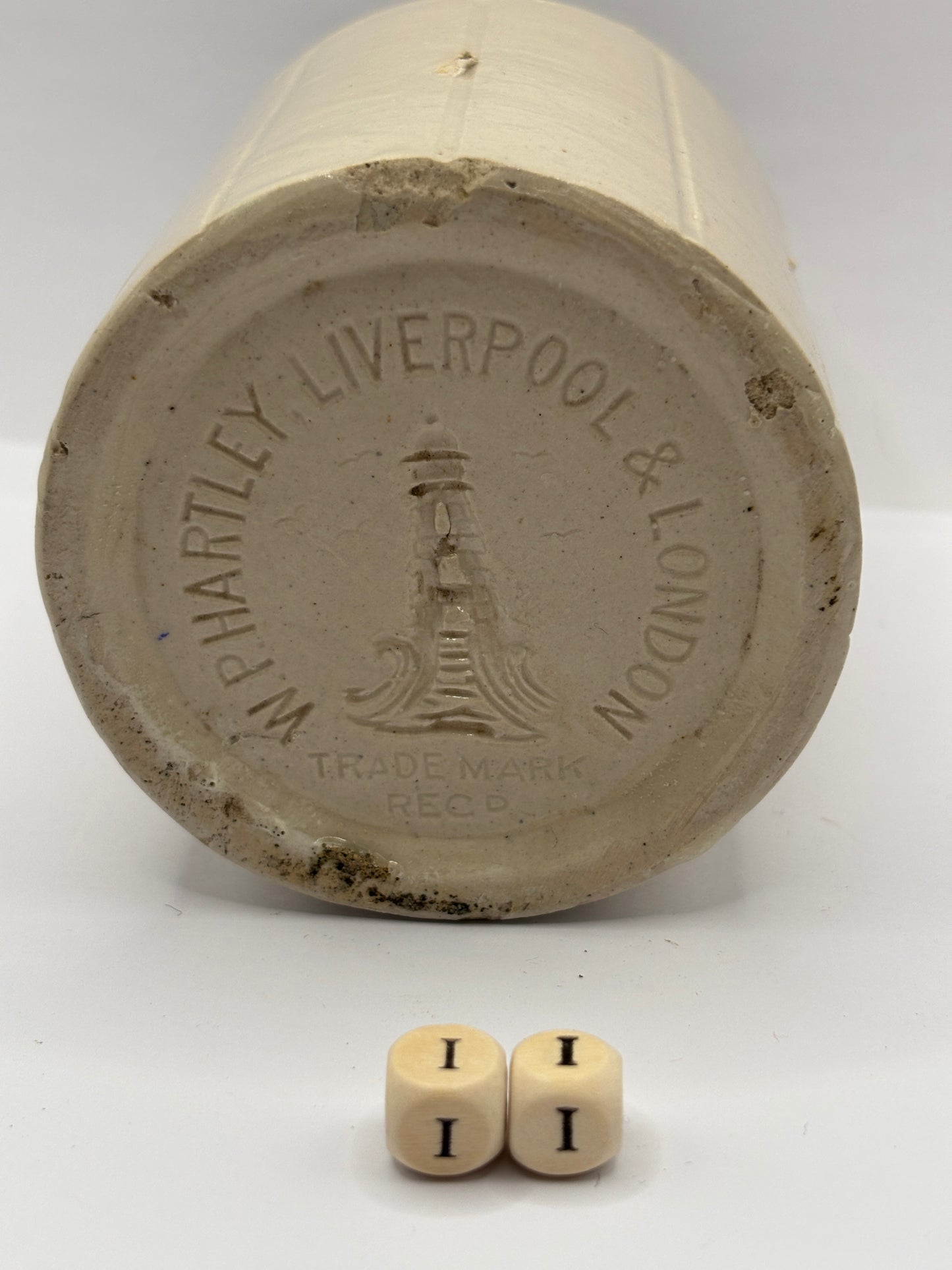 Old 1lb ribbed Hartleys stoneware jam pot (ii)
