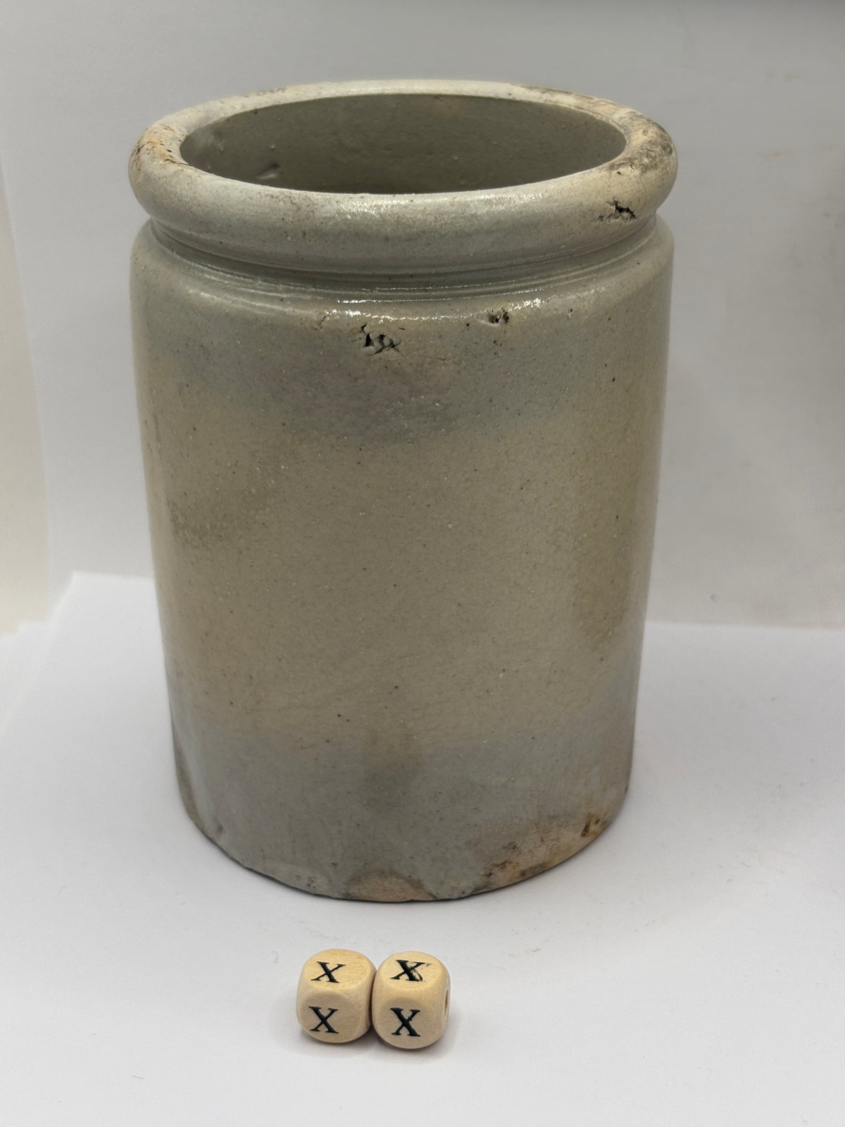 Old 1lb rolled top stoneware jam pot (xx)