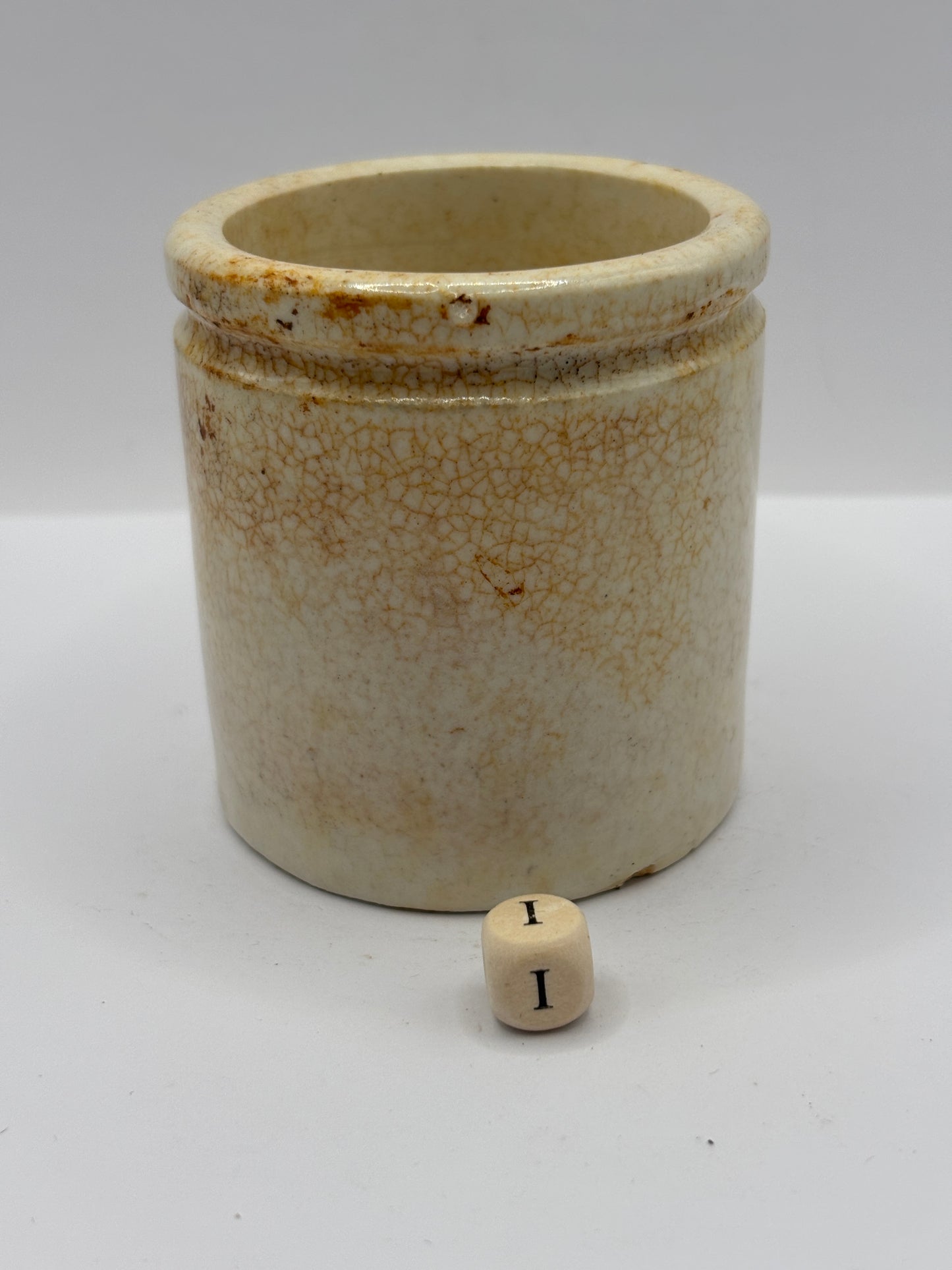 Old chunky stoneware pot (i)