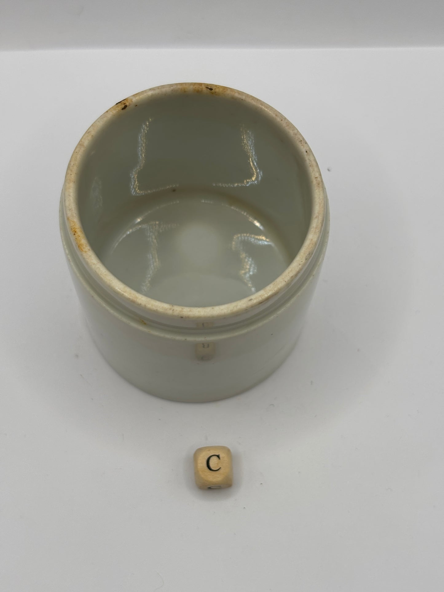 Old stoneware jar (c)