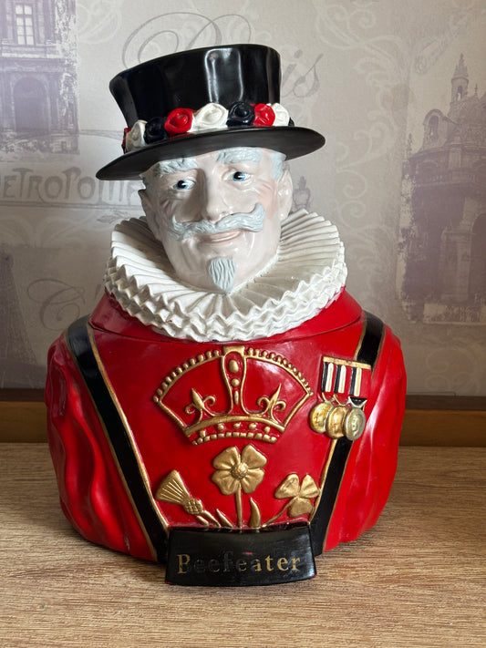 Vintage novelty advertising ice bucket, Beefeater