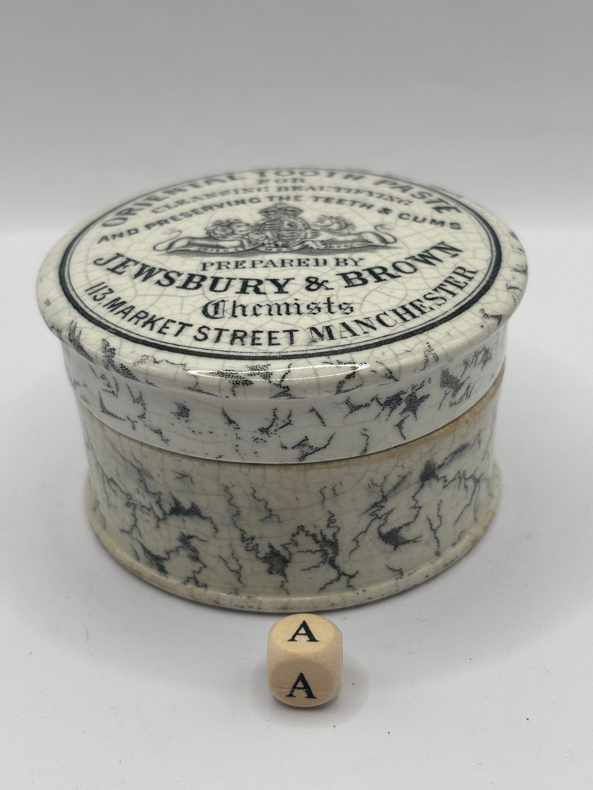 Old advertising lid and base, Oriental tooth paste Jewsbury & Brown (a)