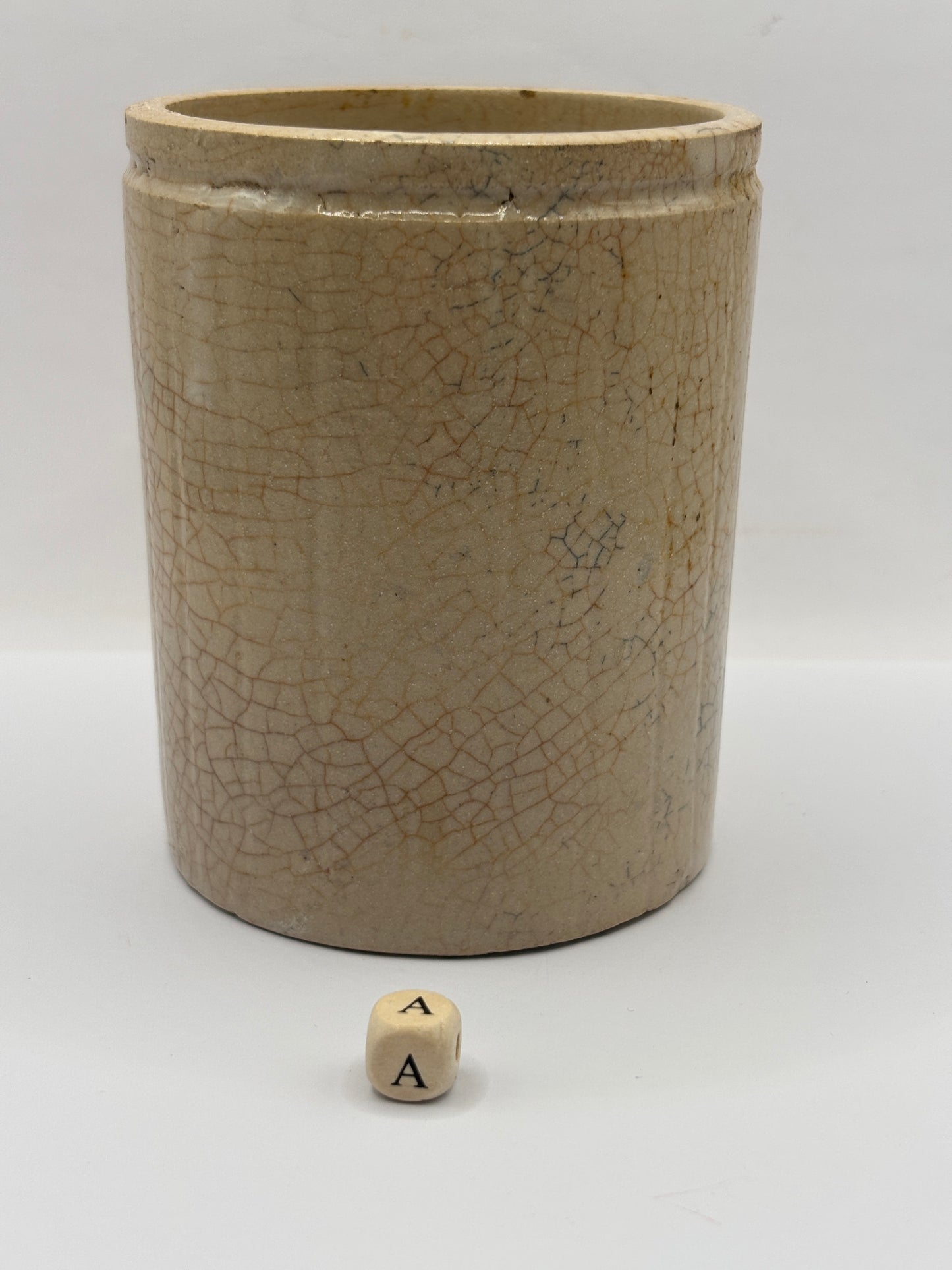Old 1lb ribbed stoneware jam pot (a)
