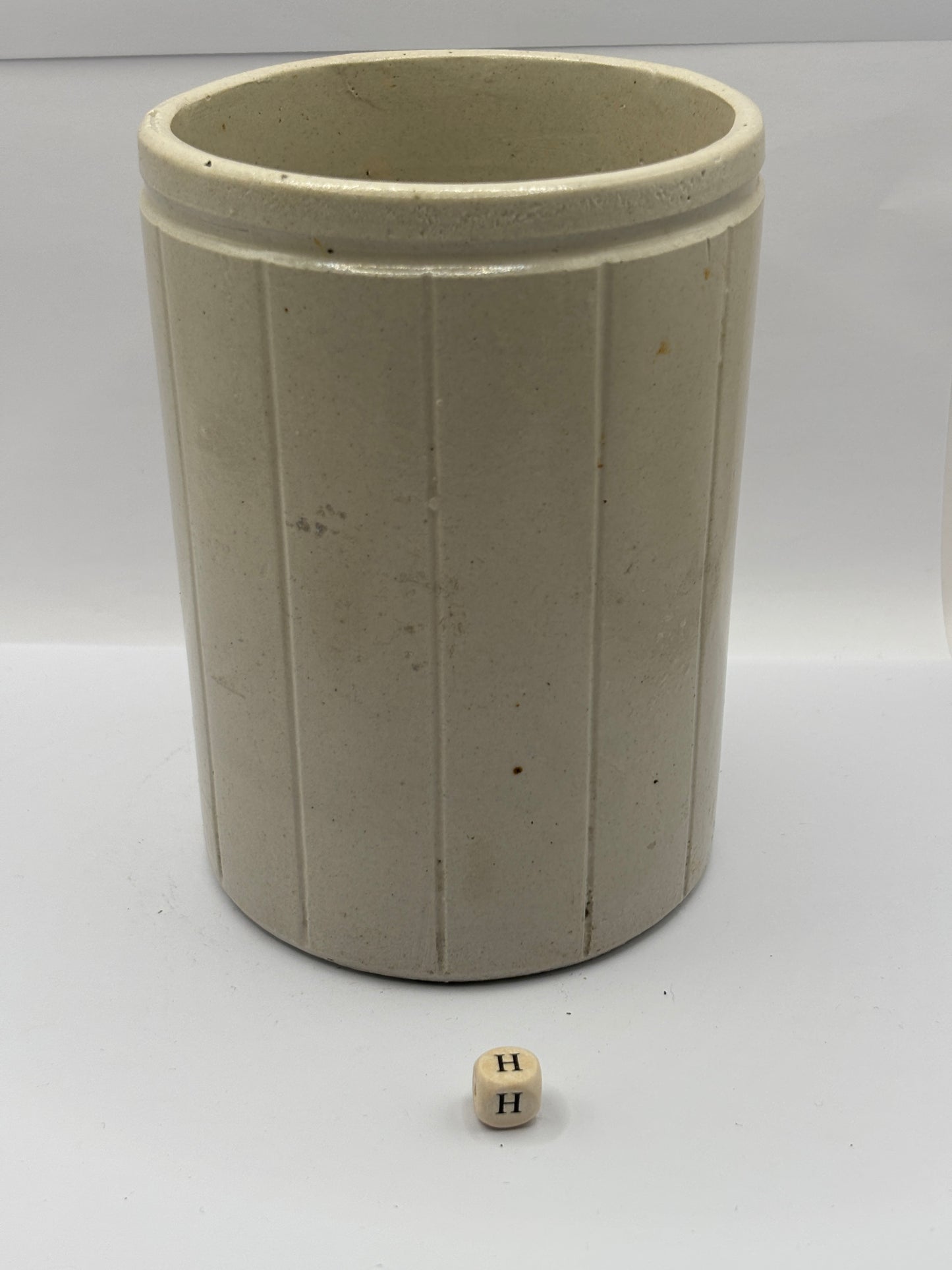 Old 2lb ribbed stoneware jam pot (H)