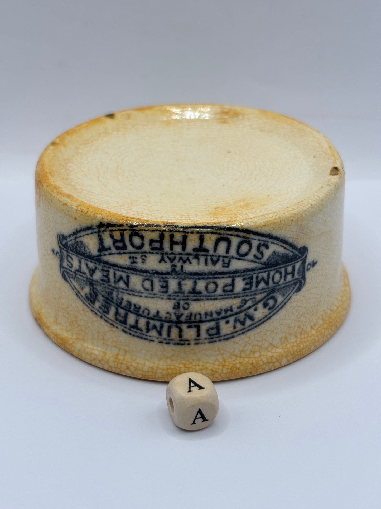 Old Plumtree advertising meat paste pot (a)