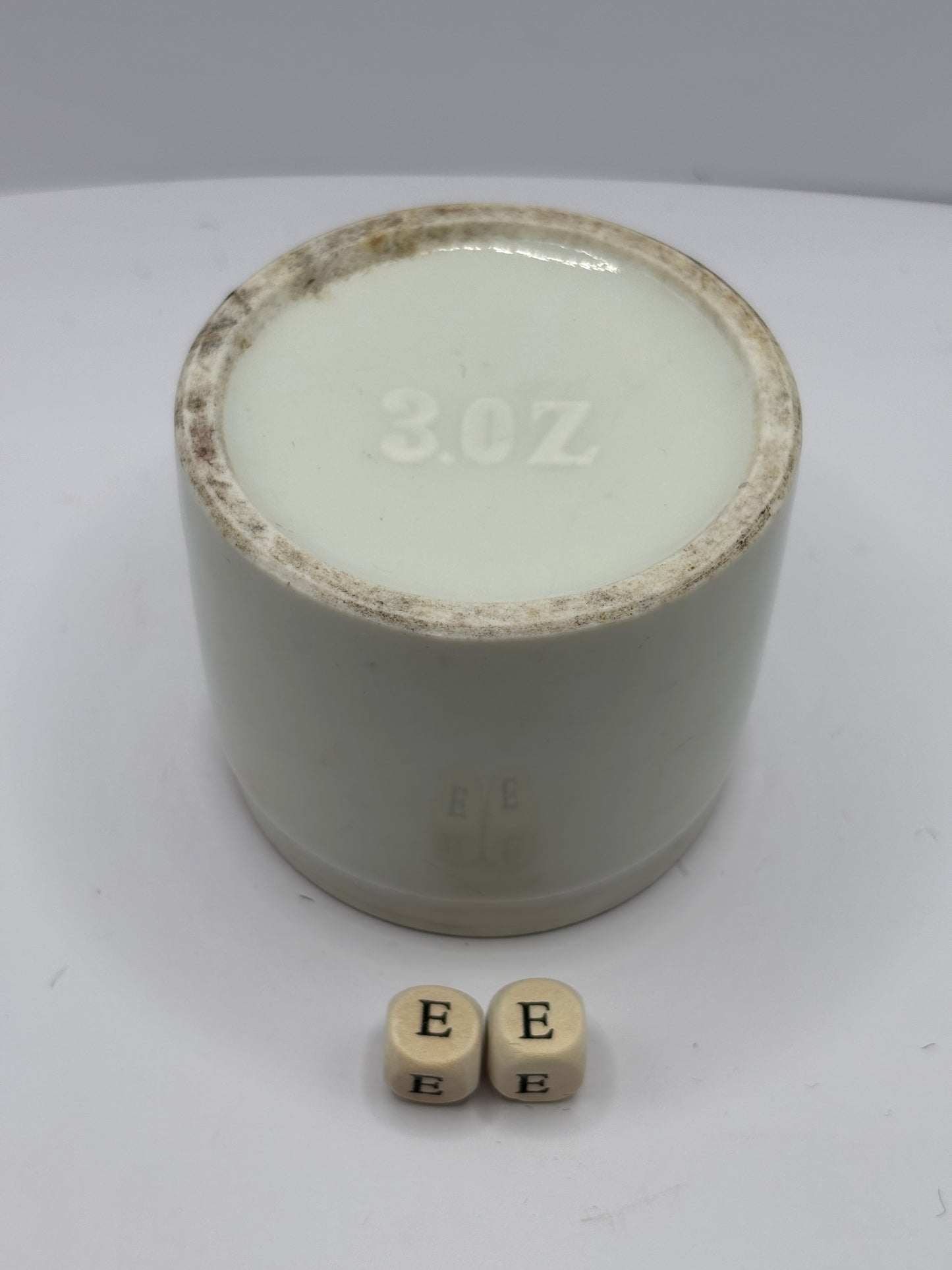 Small stained & crazed stoneware pot (ee)