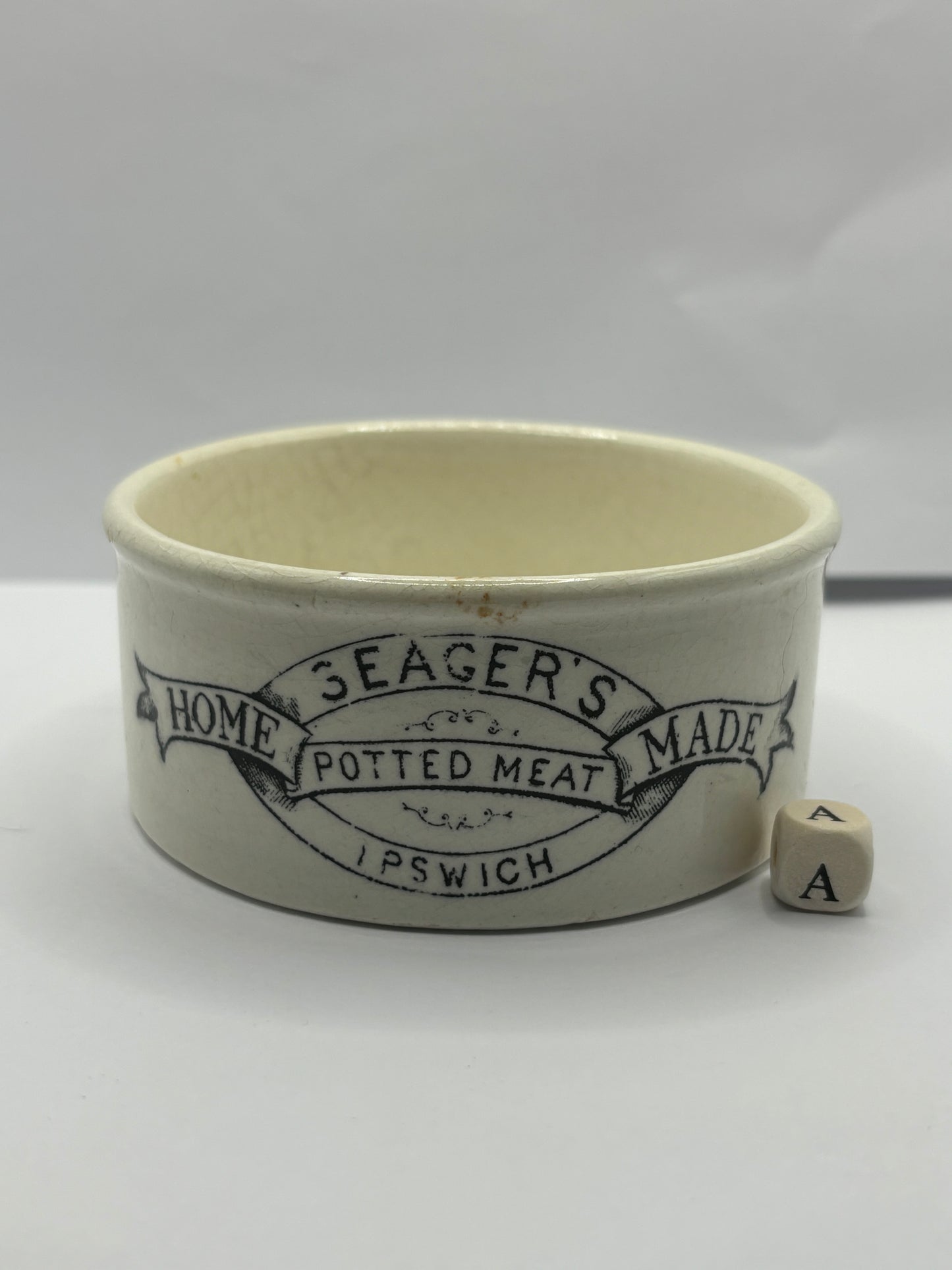 Seagars advertising meat paste pot (A)