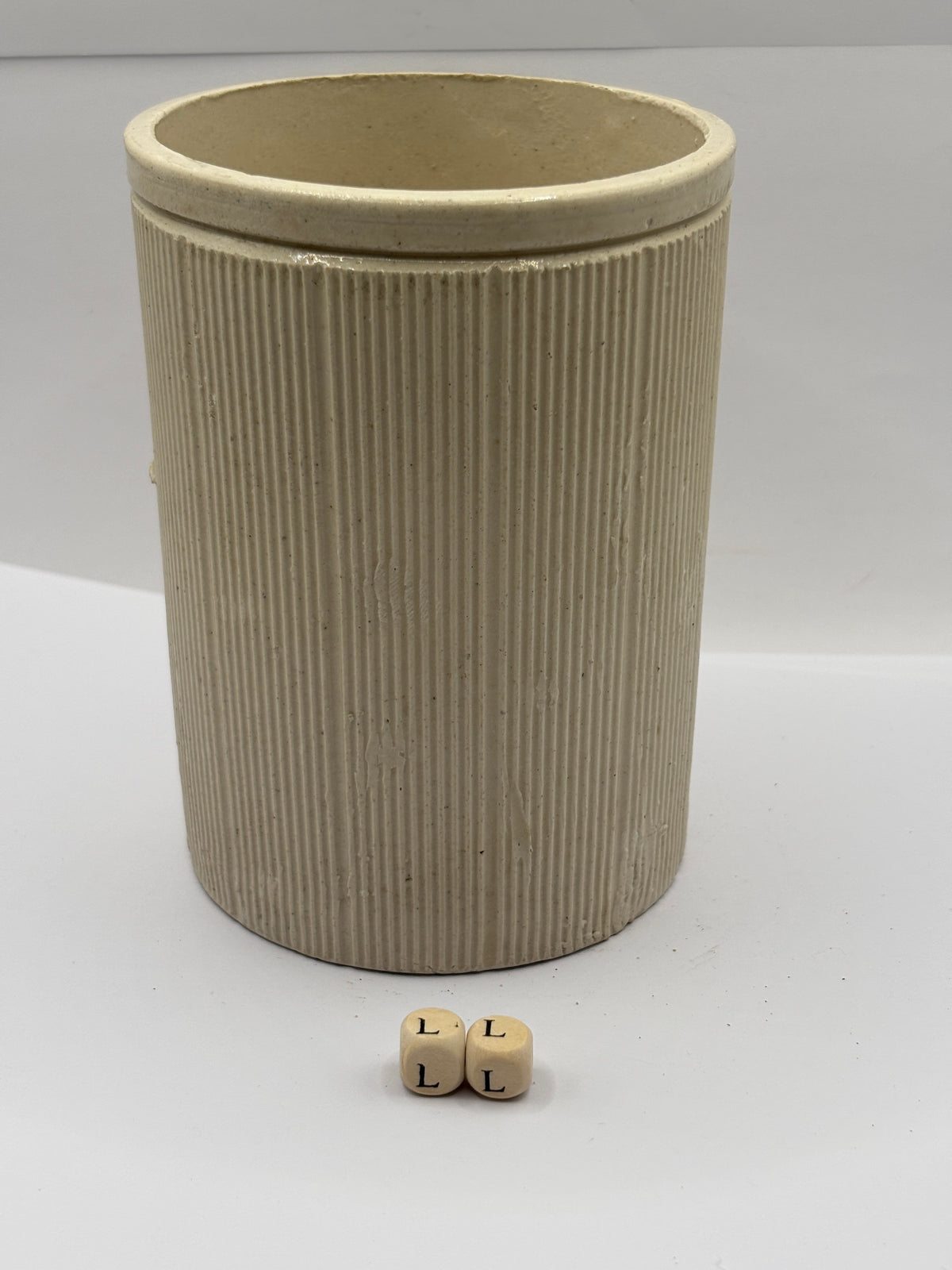 Old 2lb ribbed stoneware jam pot (LL)
