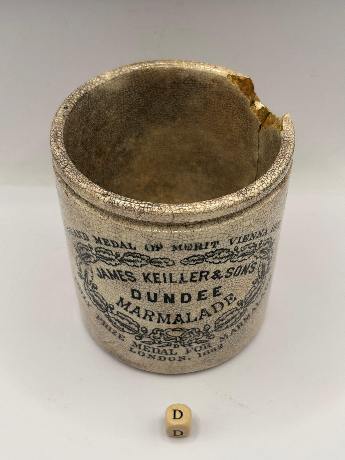 Old 1lb stoneware marmalade pot, James Keiller Dundee marmalade (D) damaged