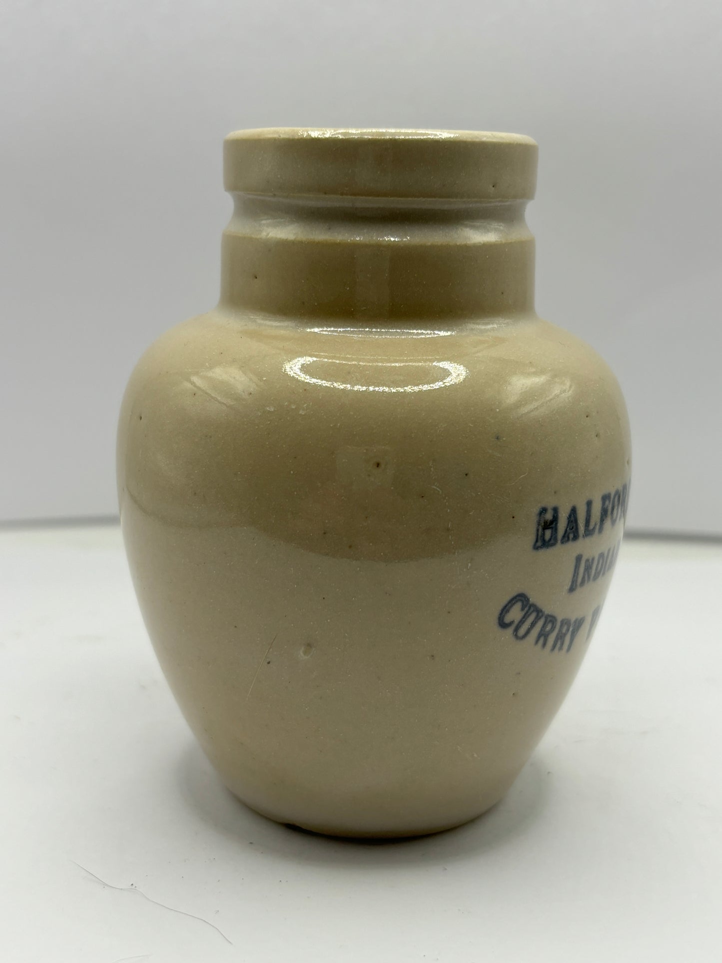 stoneware curry paste pot