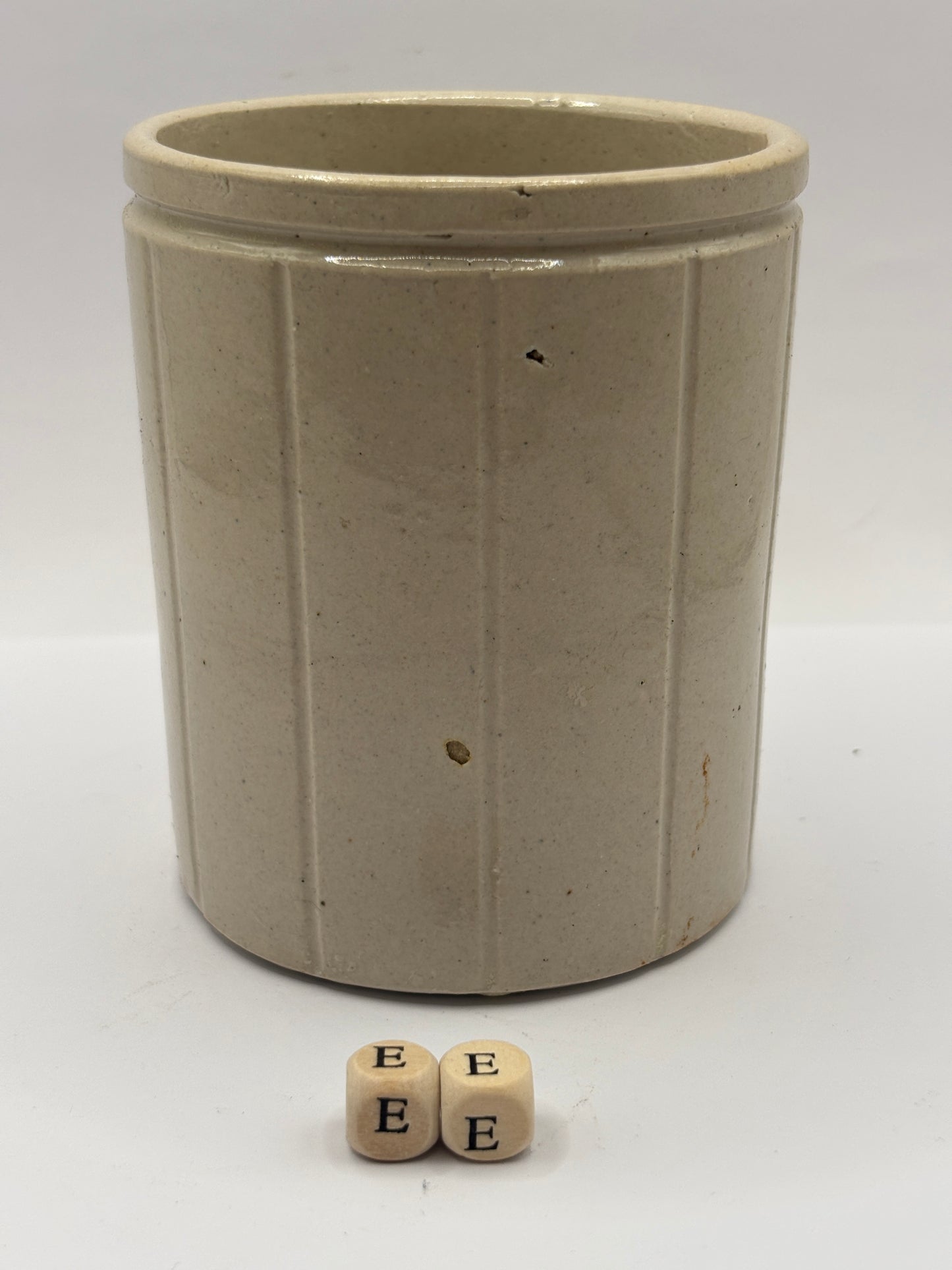 Old 1lb ribbed Hartleys stoneware jam pot (ee)
