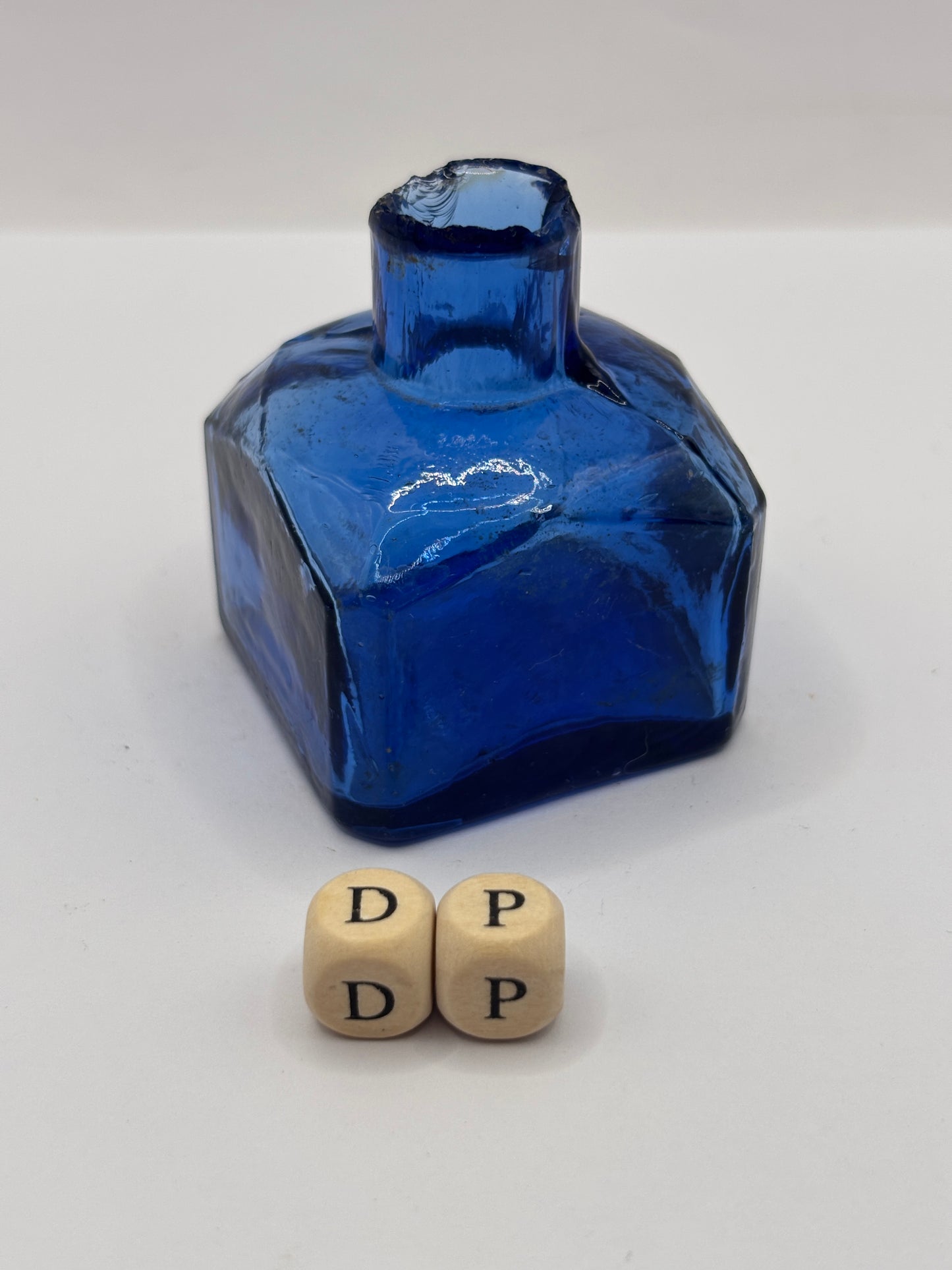 Old blue glass ink bottle, inkwell, penny ink (DP) DAMAGED