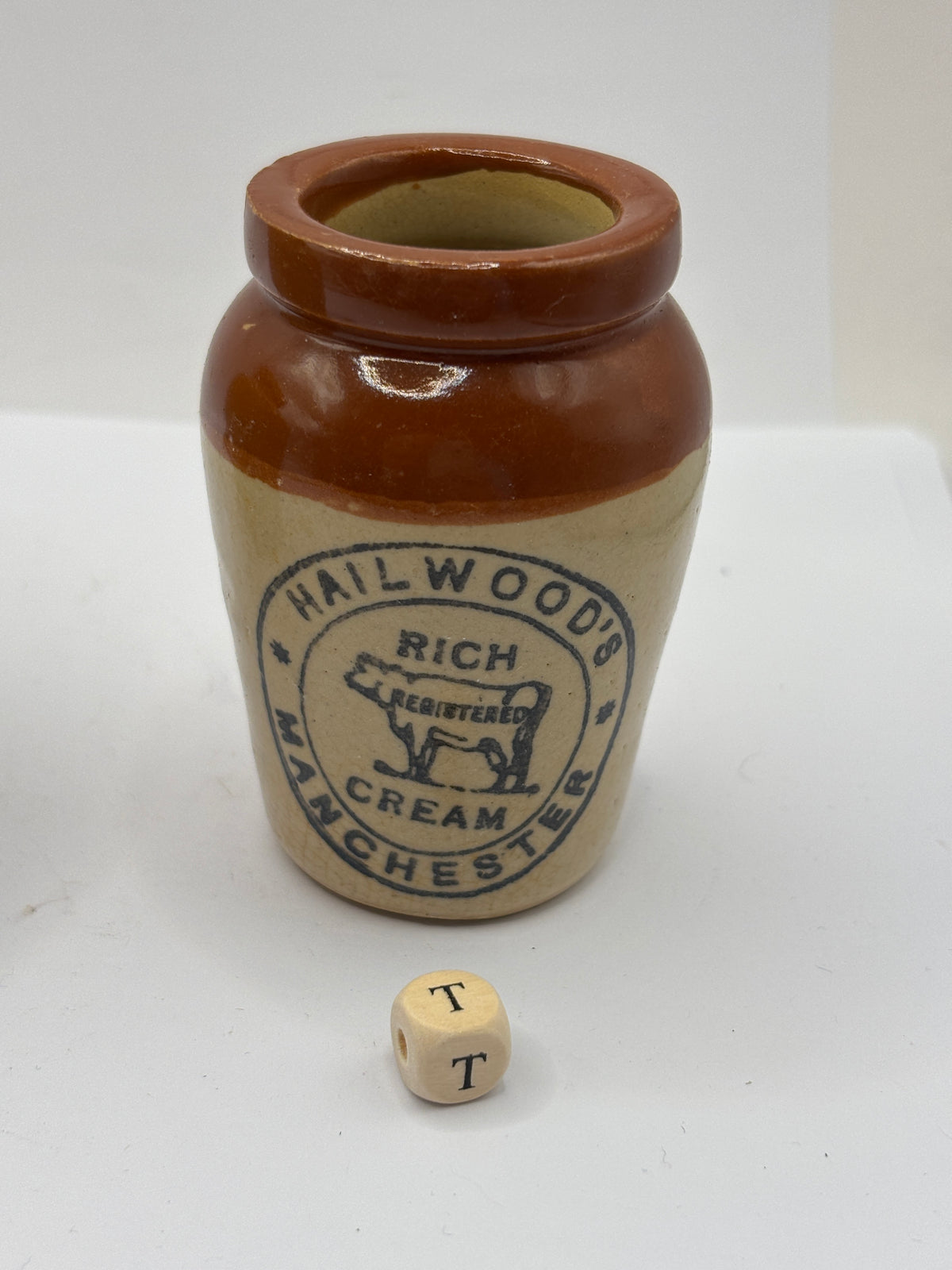 Old advertising cream pot, Hailwoods rich cream (T)
