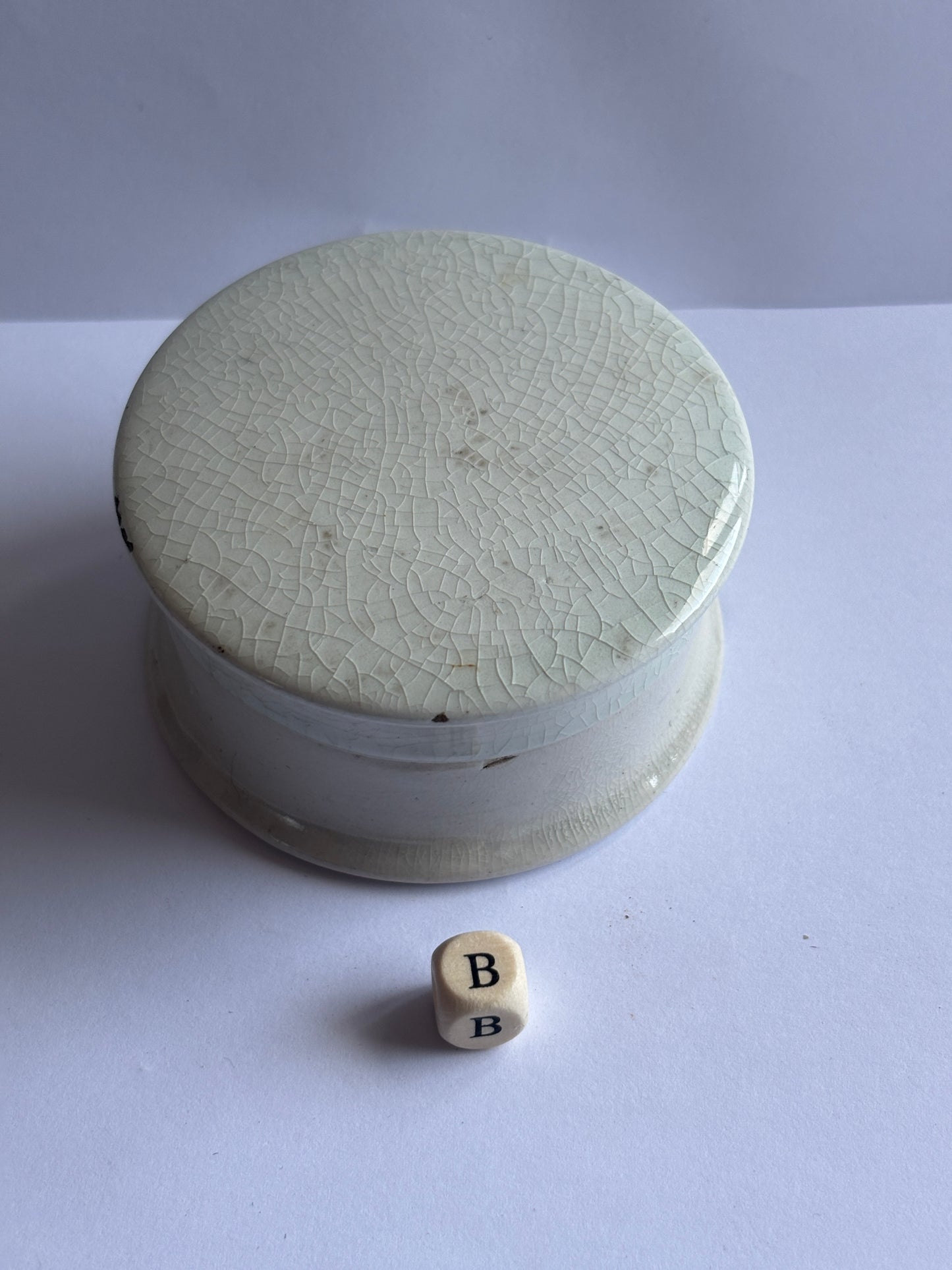 Old plain pot lid and base, stoneware (B)