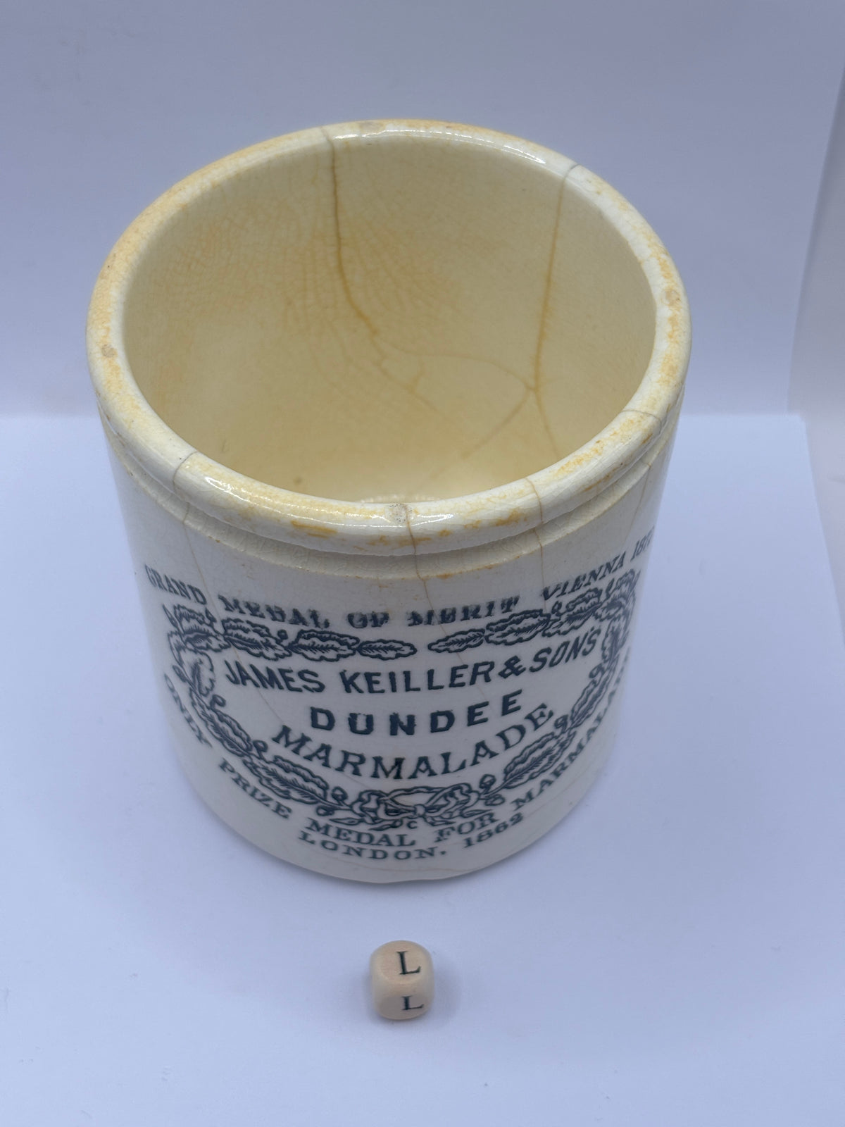 Old 1lb stoneware marmalade pot, James Keiller Dundee marmalade (L) damaged