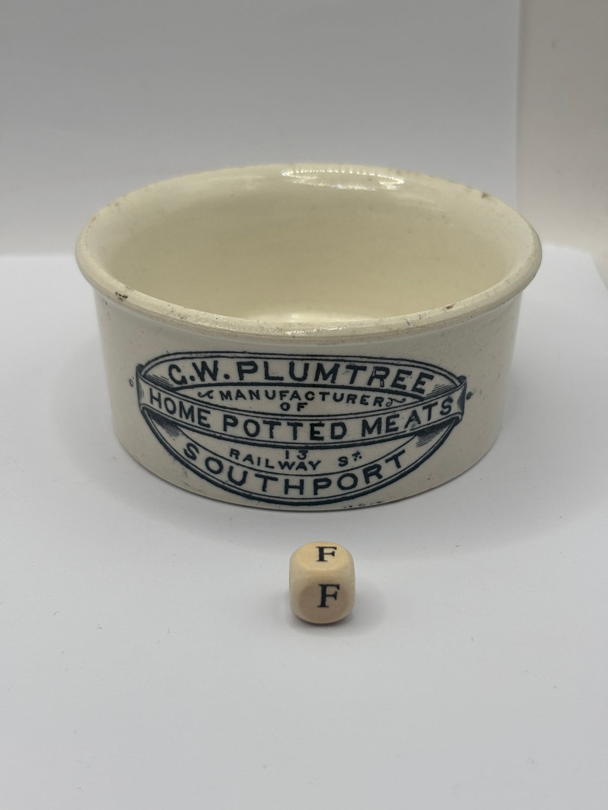 Old advertising meat paste pot, Plumtree home potted meats (F)